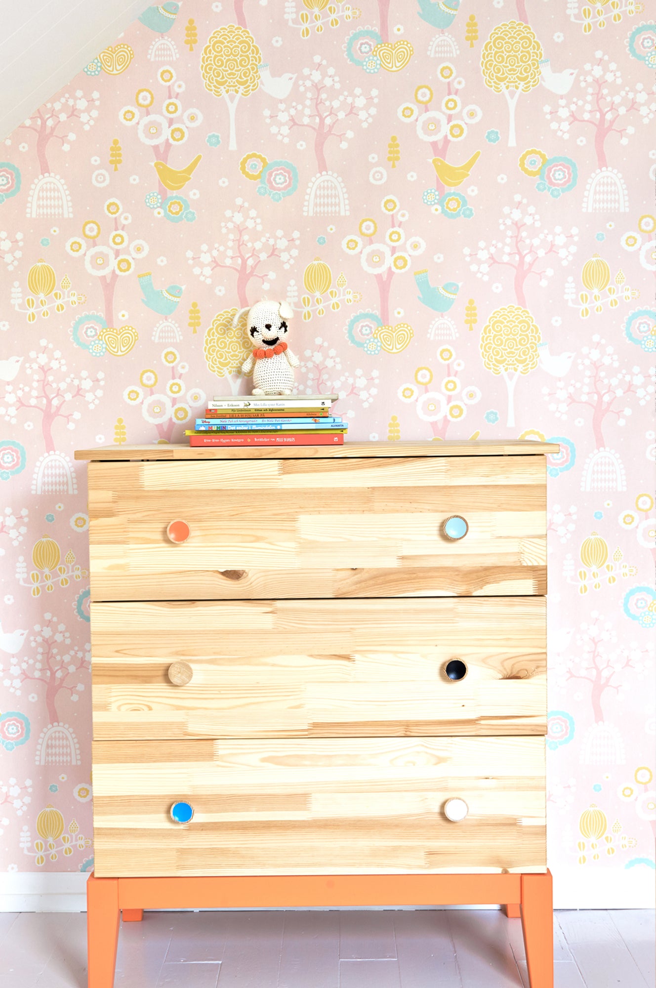 Cherry Valley Pink Wallpaper - Majvillan