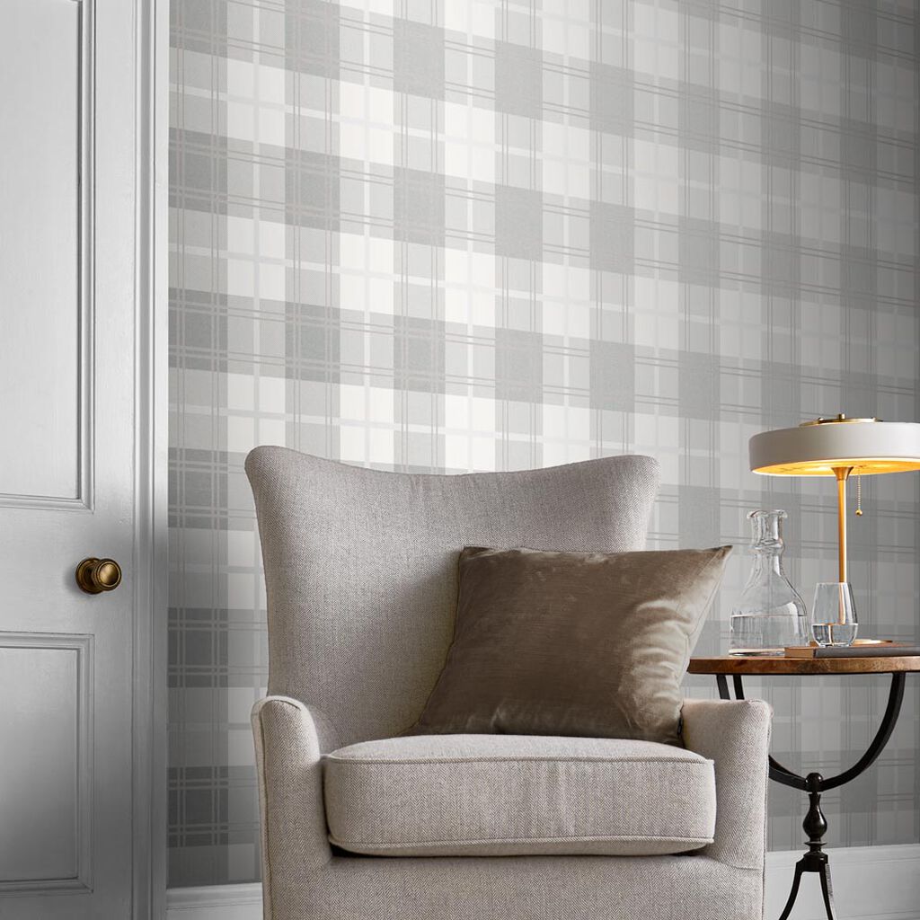 105905 - Tartan Wallpaper - White - Graham & Brown