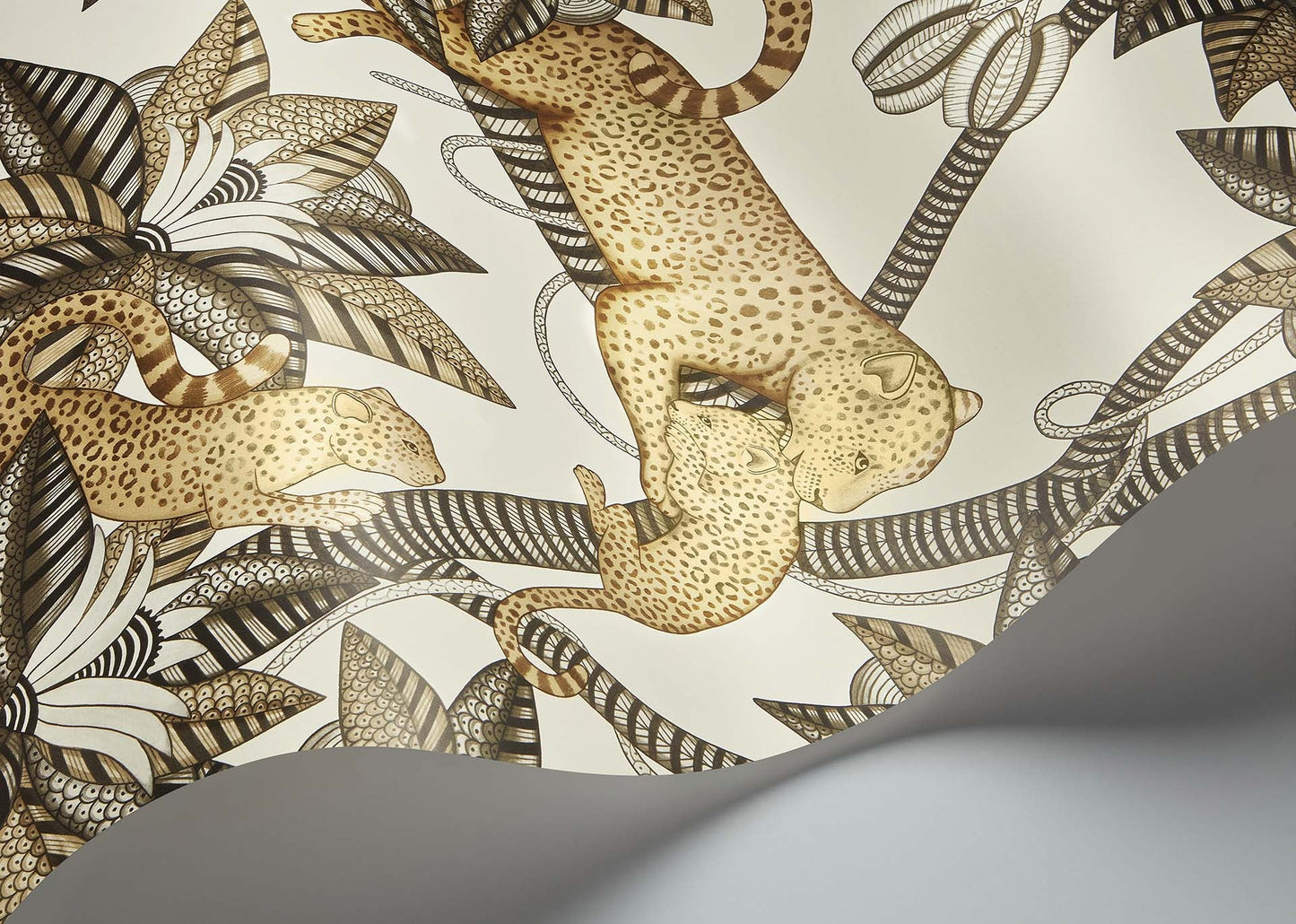 Satara Wallpaper - Soot & Metallic Gold on Linen - 119/3013