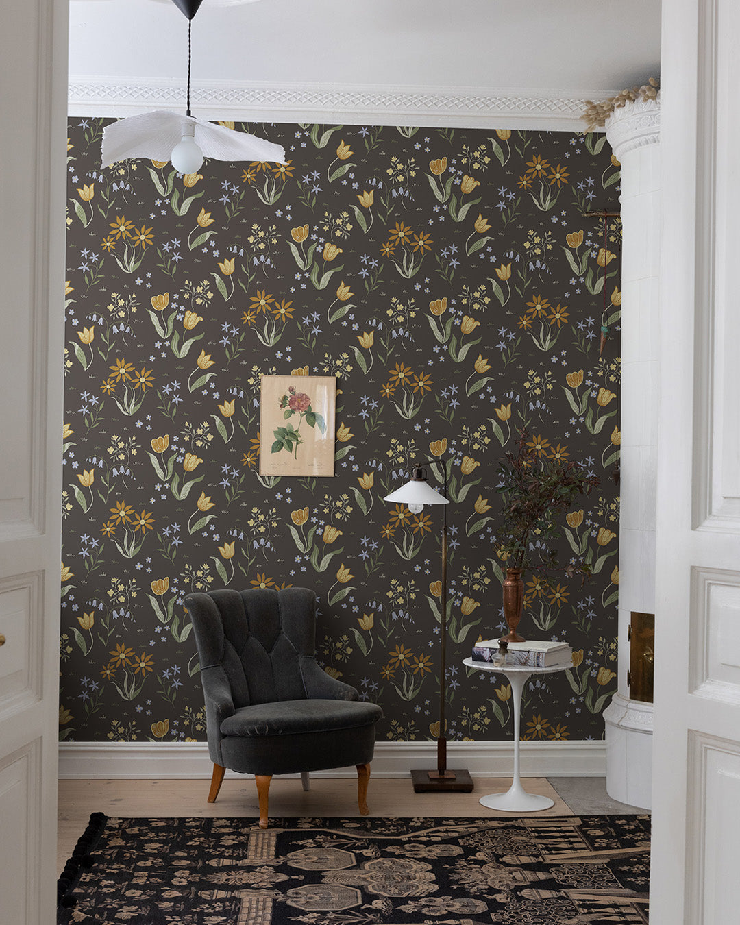 12313 - Tulpandans Wallpaper - Dark Brown/Black - Midbec