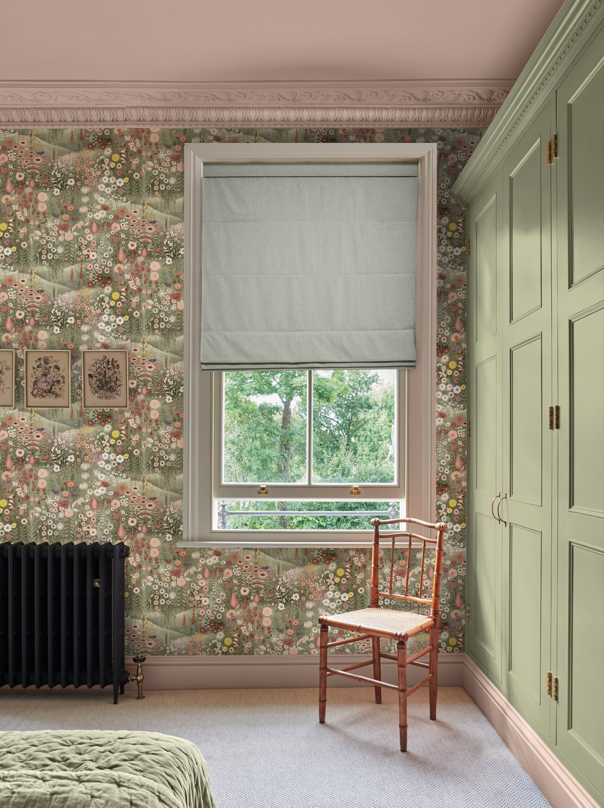 127928 - Glenwhan Wildflower Wallpaper - Dew - Graham & Brown