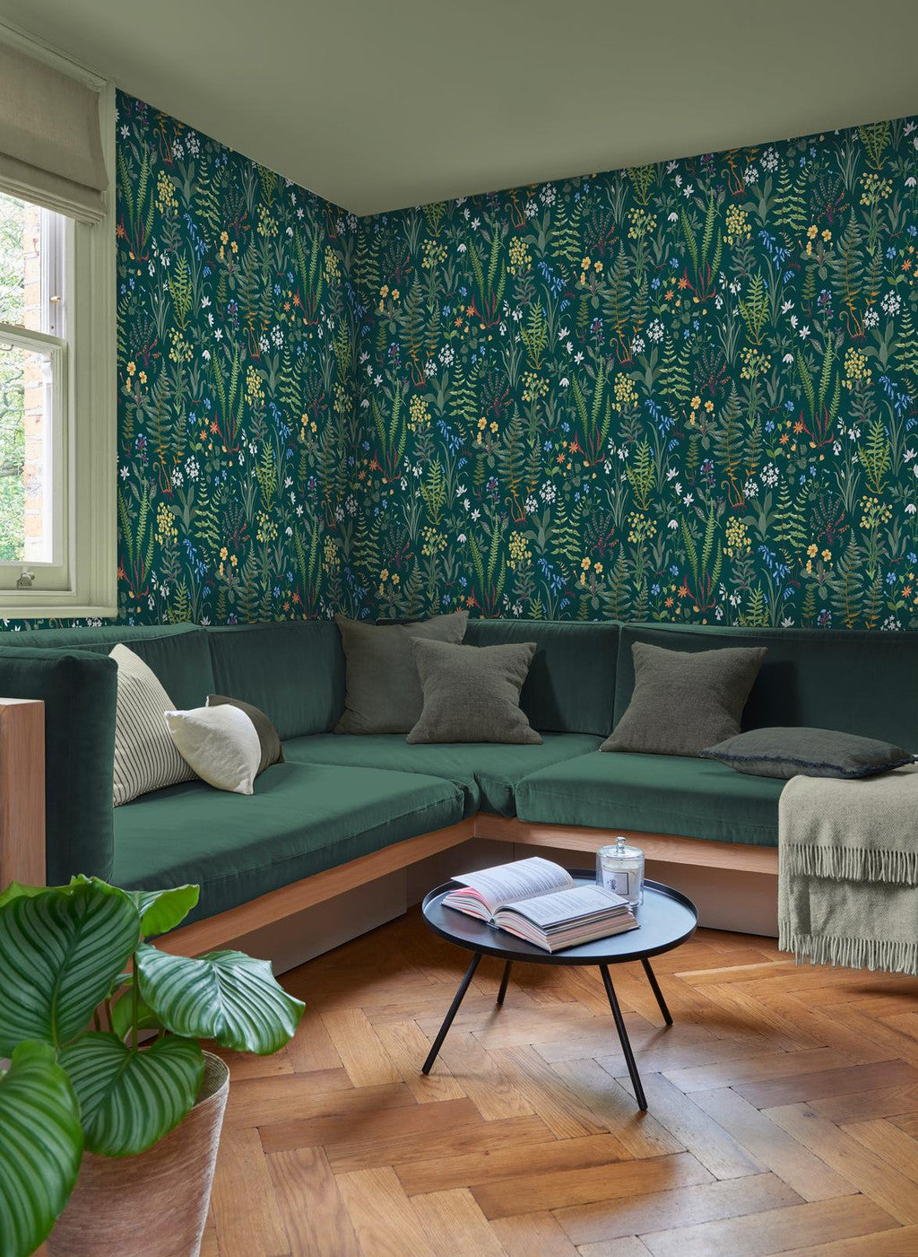 130314 - Oshibana Wallpaper - Navy & Green - Graham & Brown