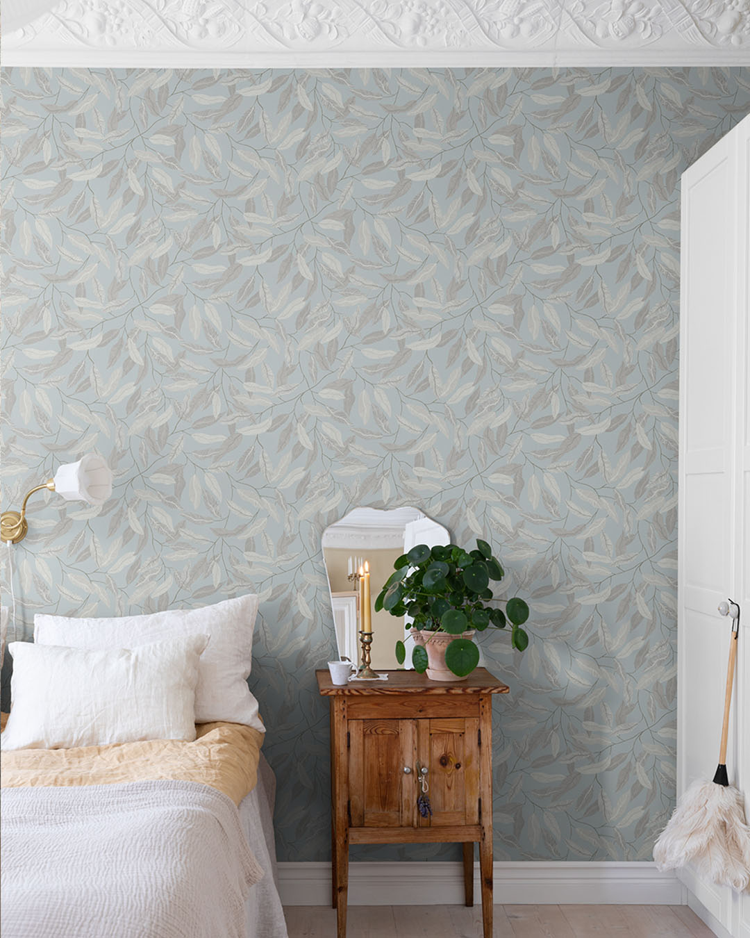15906 - Florian Wallpaper - Light Blue - Midbec