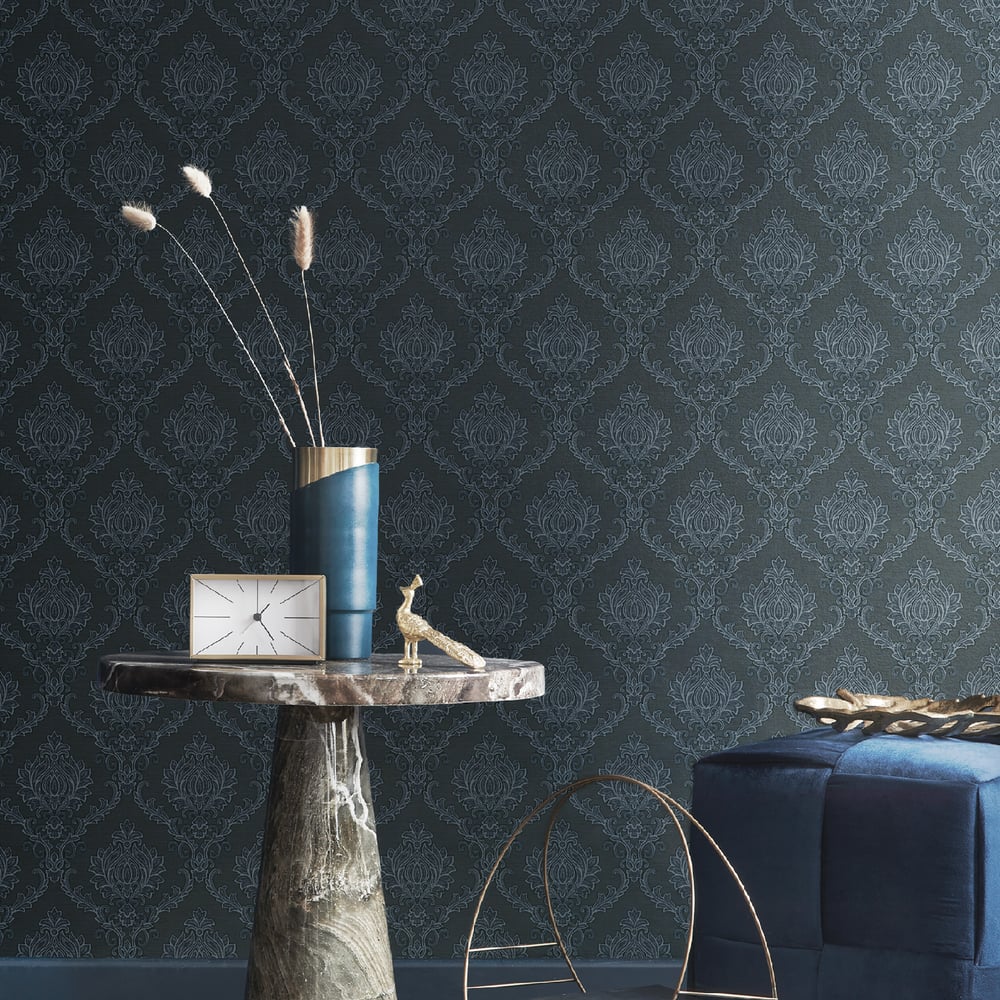 Classic Italian Delicate Damask Wallpaper