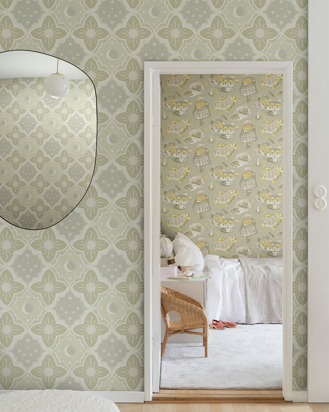 29033 - Sol & Mane Wallpaper - Beige - Midbec