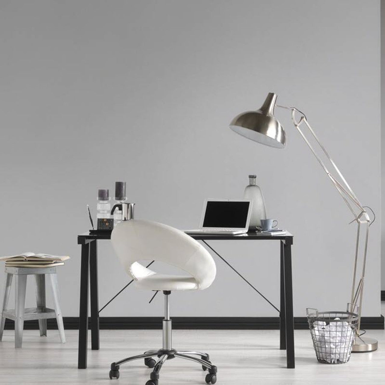 3788-35 - Uni Wallpaper - Light Grey - Karl Lagerfield