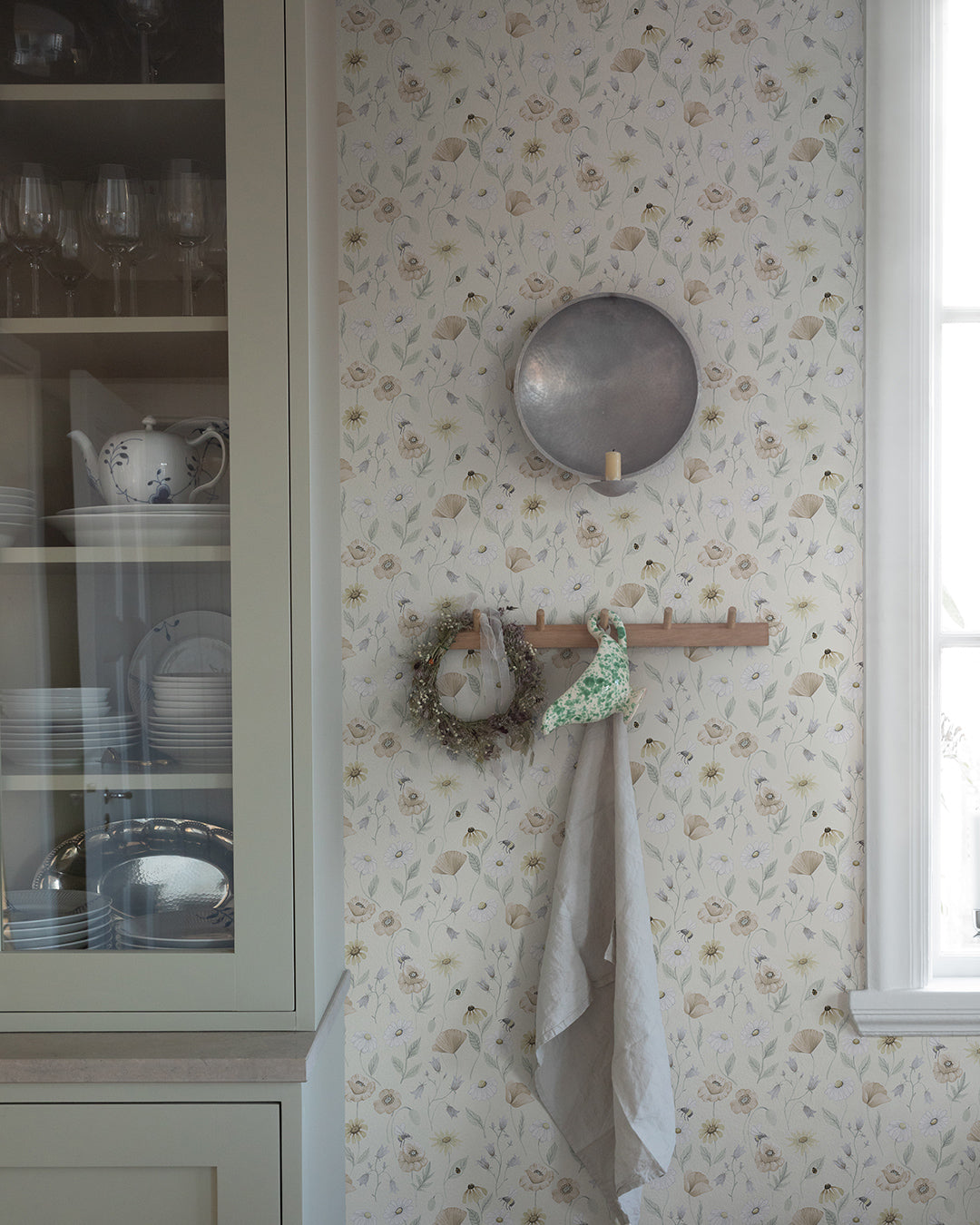 43101 - Blaklocka Wallpaper - Green - Midbec