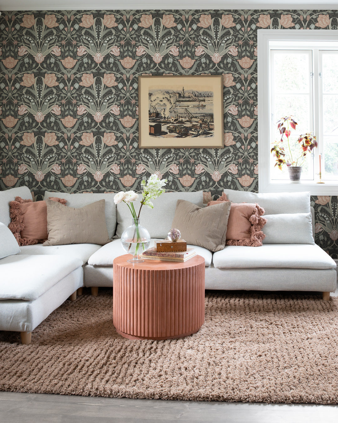 44107 - Filippa Wallpaper - Black - Midbec