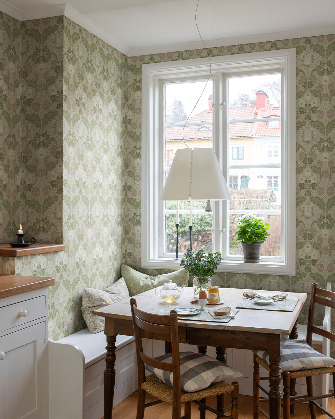 82057 - Myrtle Wallpaper - Green / White - Midbec