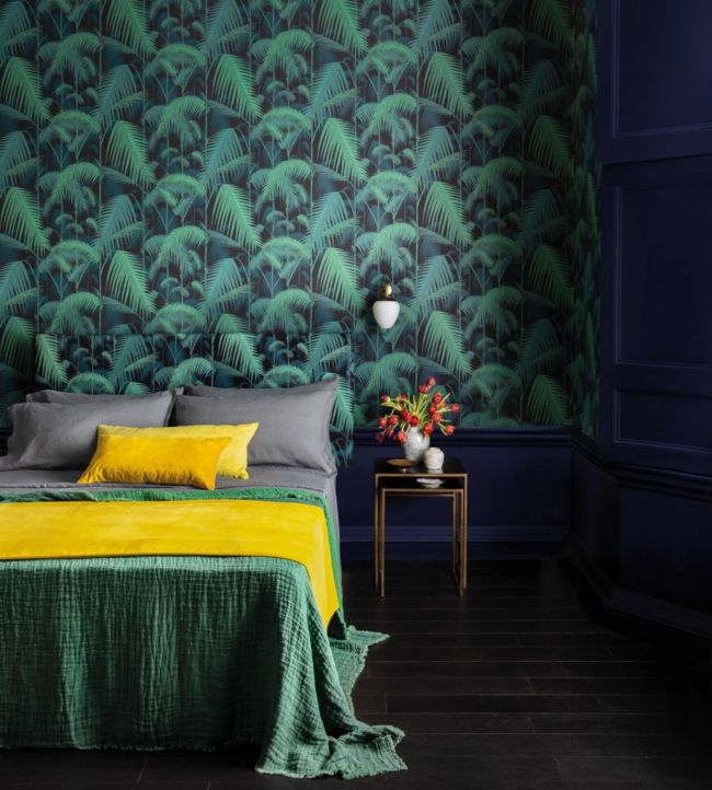 Palm Jungle Wallpaper - Metallic Gilver on Charcoal - 95/1004