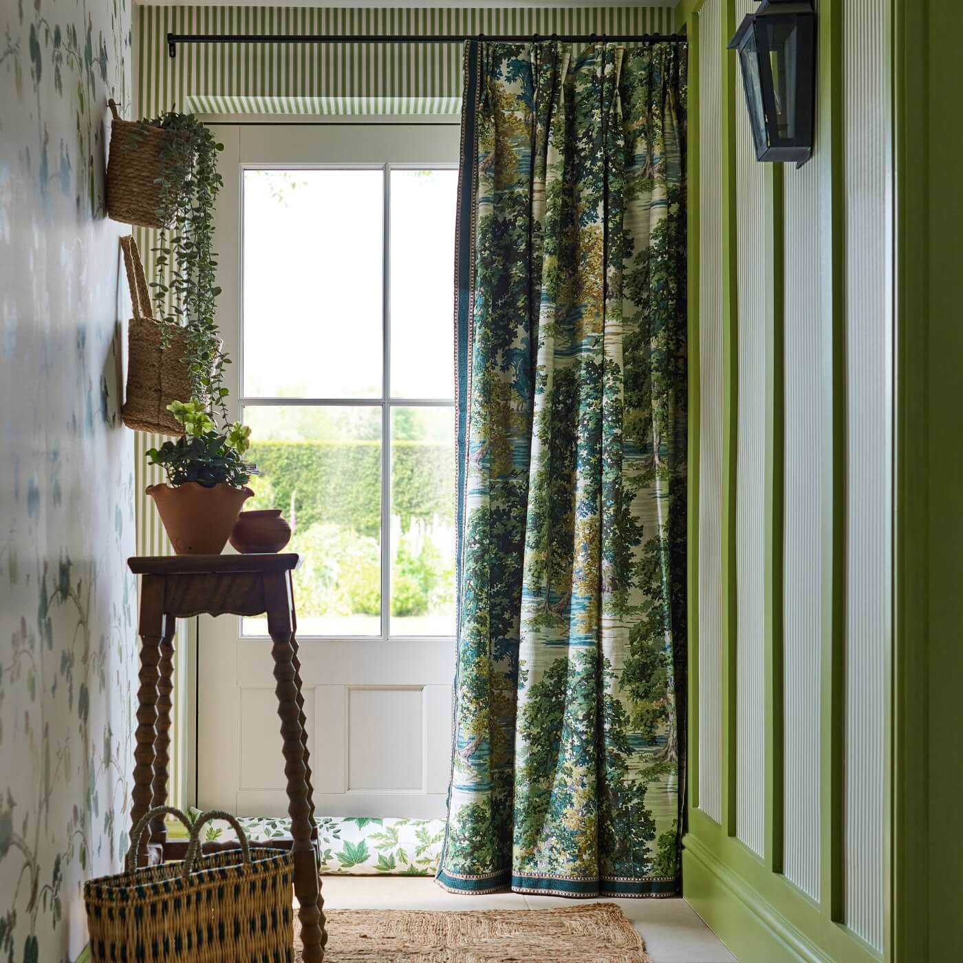 Pinetum Stripe Wallpaper - Mulberry - DABW217253