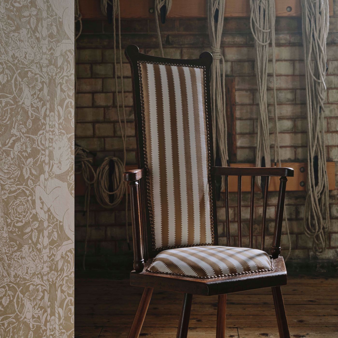 Aurelia's Grail Wallpaper - Bone/Alabaster - DGDW217299