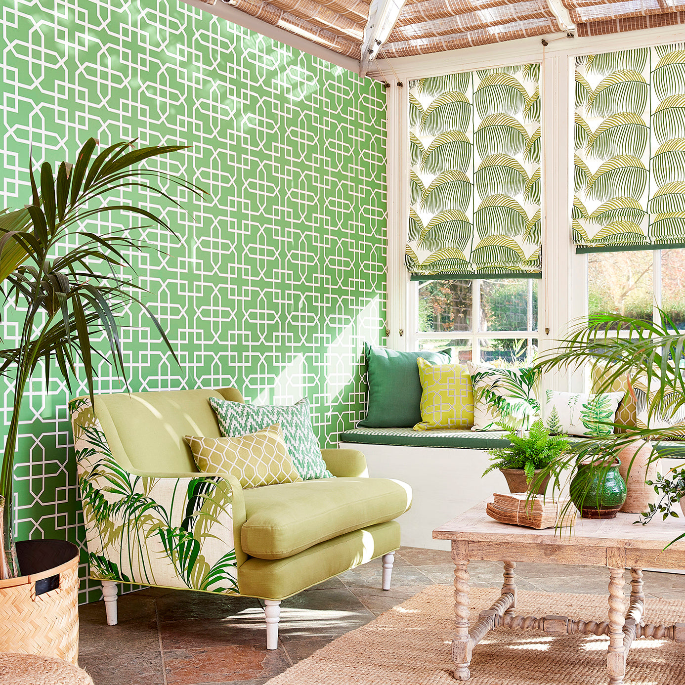 Hampton Trellis Wallpaper - Botanical Green - DGLW216660