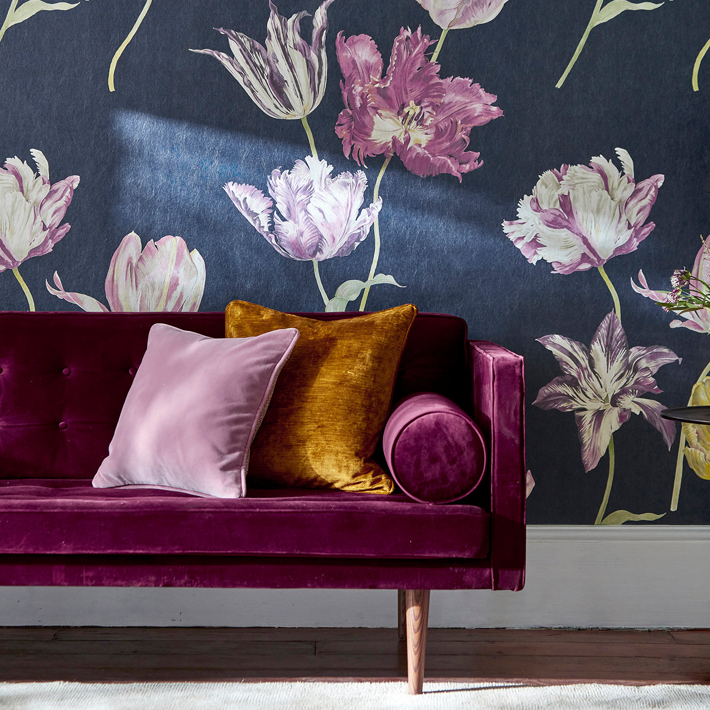 Tulipomania Wallpaper - Ink - DGLW216667