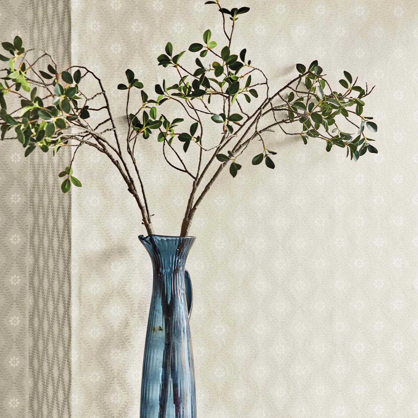 Witney Daisy Wallpaper - Linen - DLMW216875