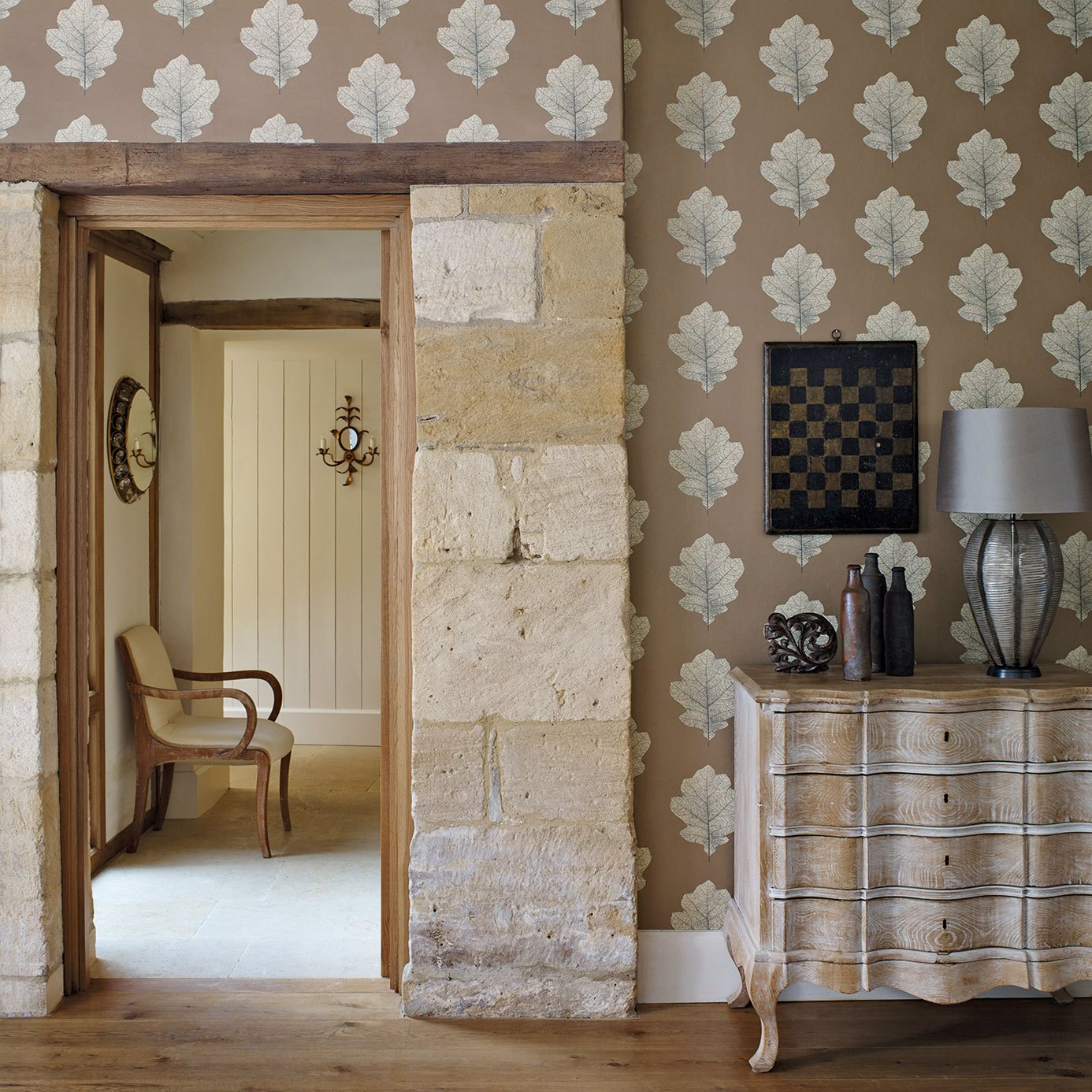 Oak Filigree Wallpaper - Milk/Pearl - DWOW215699