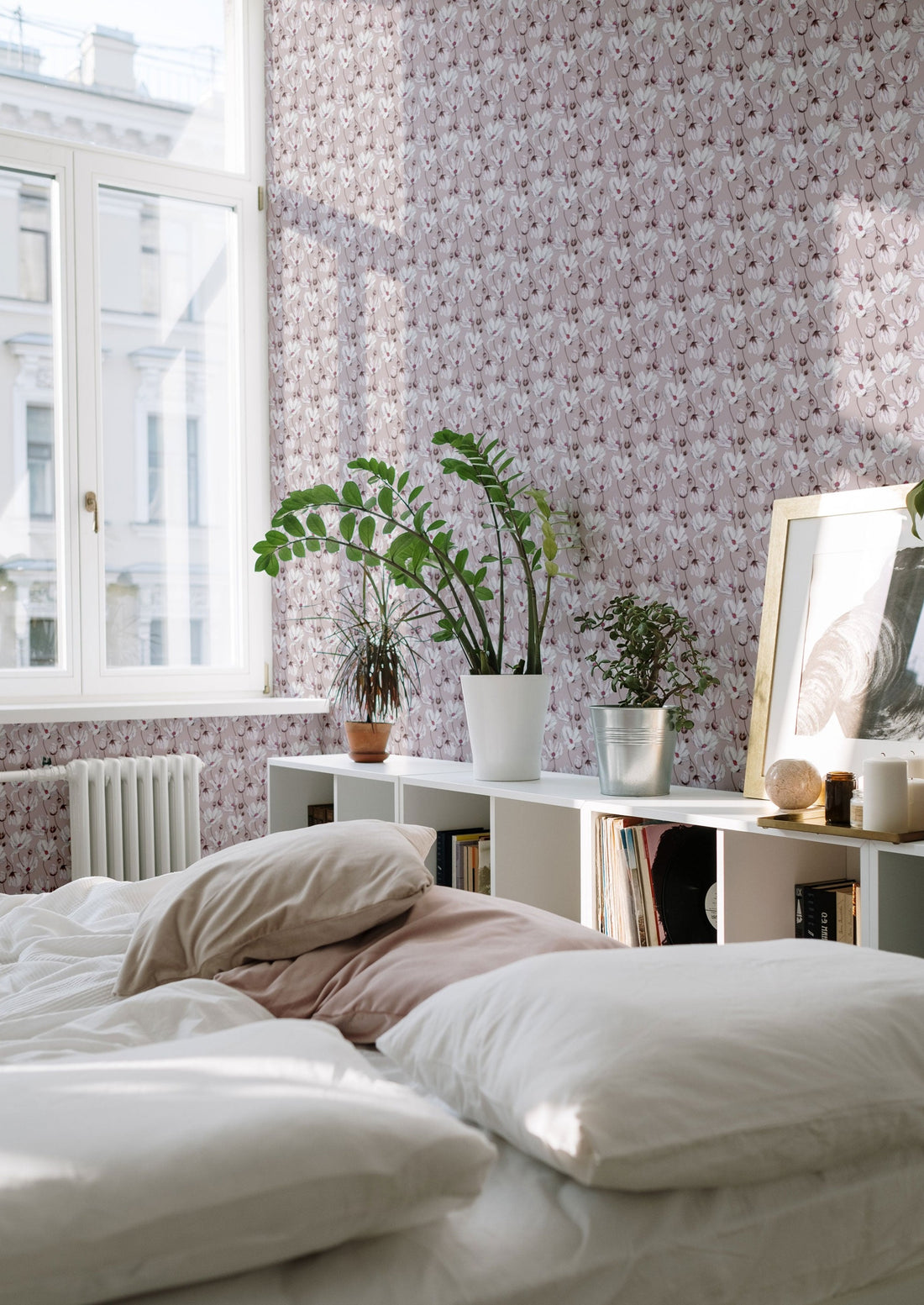 Daisies Wallpaper - Pink - Summer Gray