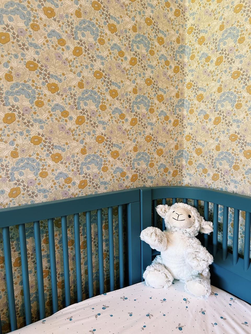 Doris Wallpaper - Lilac & Mustard - Summer Gray