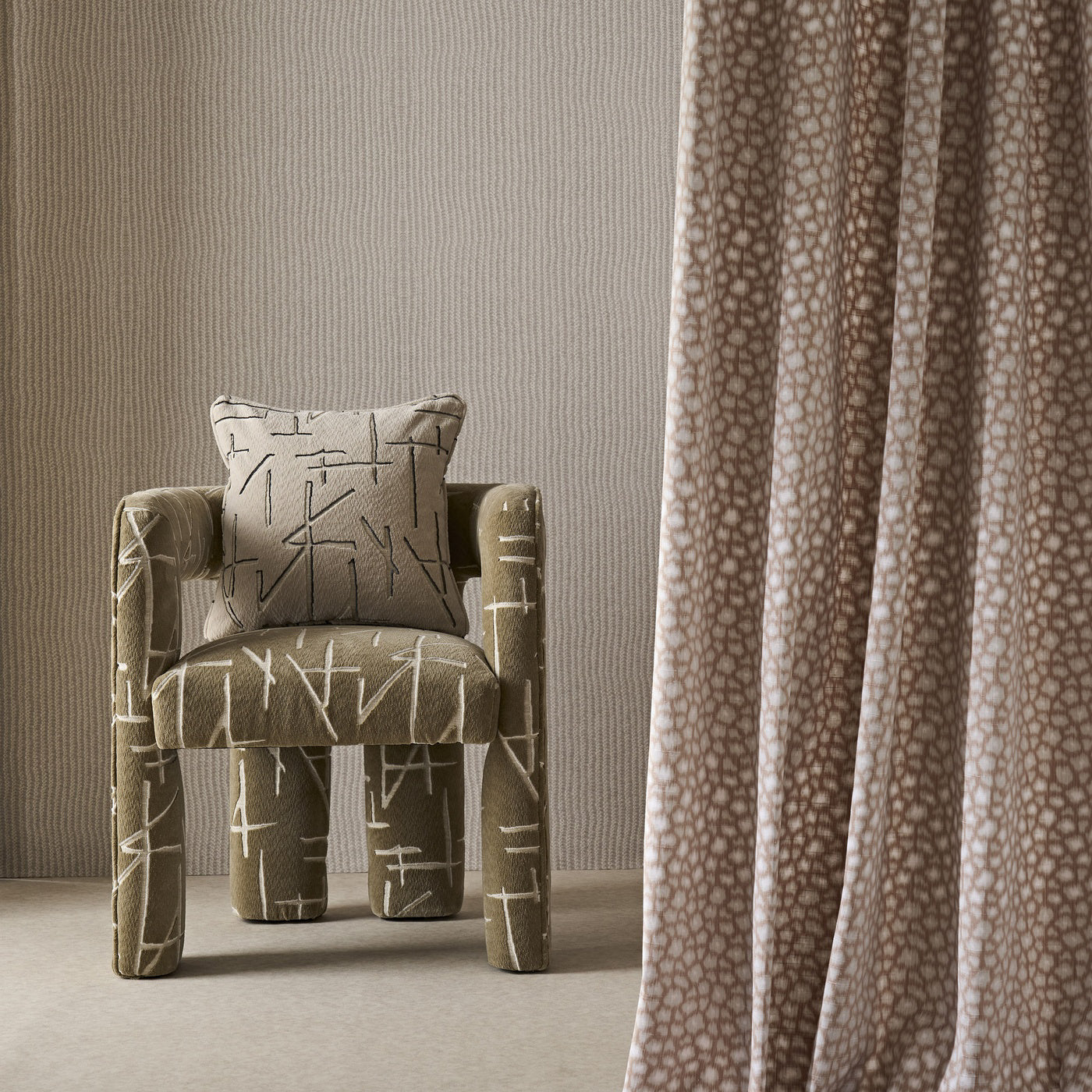 Hide Wallpaper - Basalt - HDMW113305
