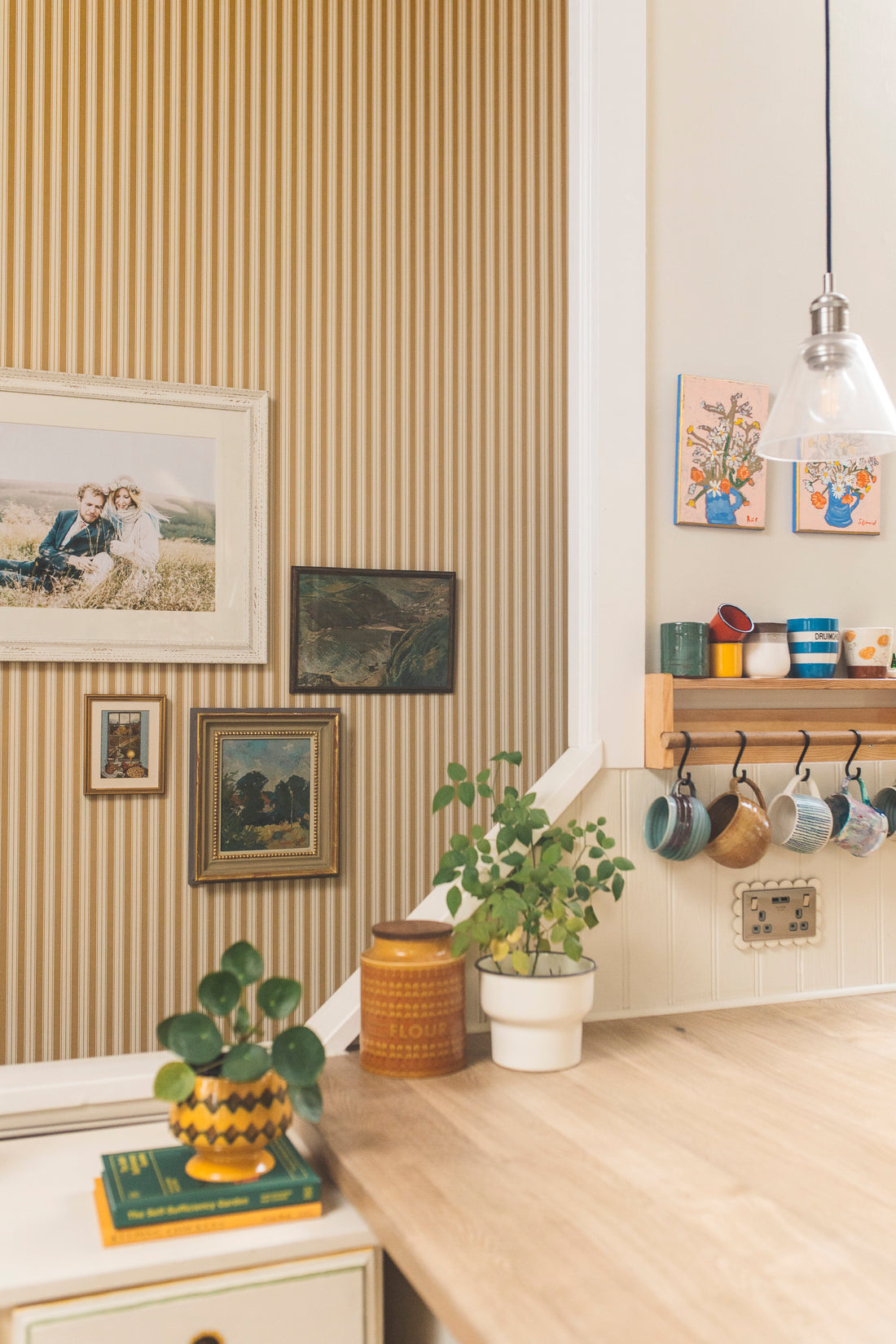 Niton Stripes Wallpaper - Marigold - Summer Gray