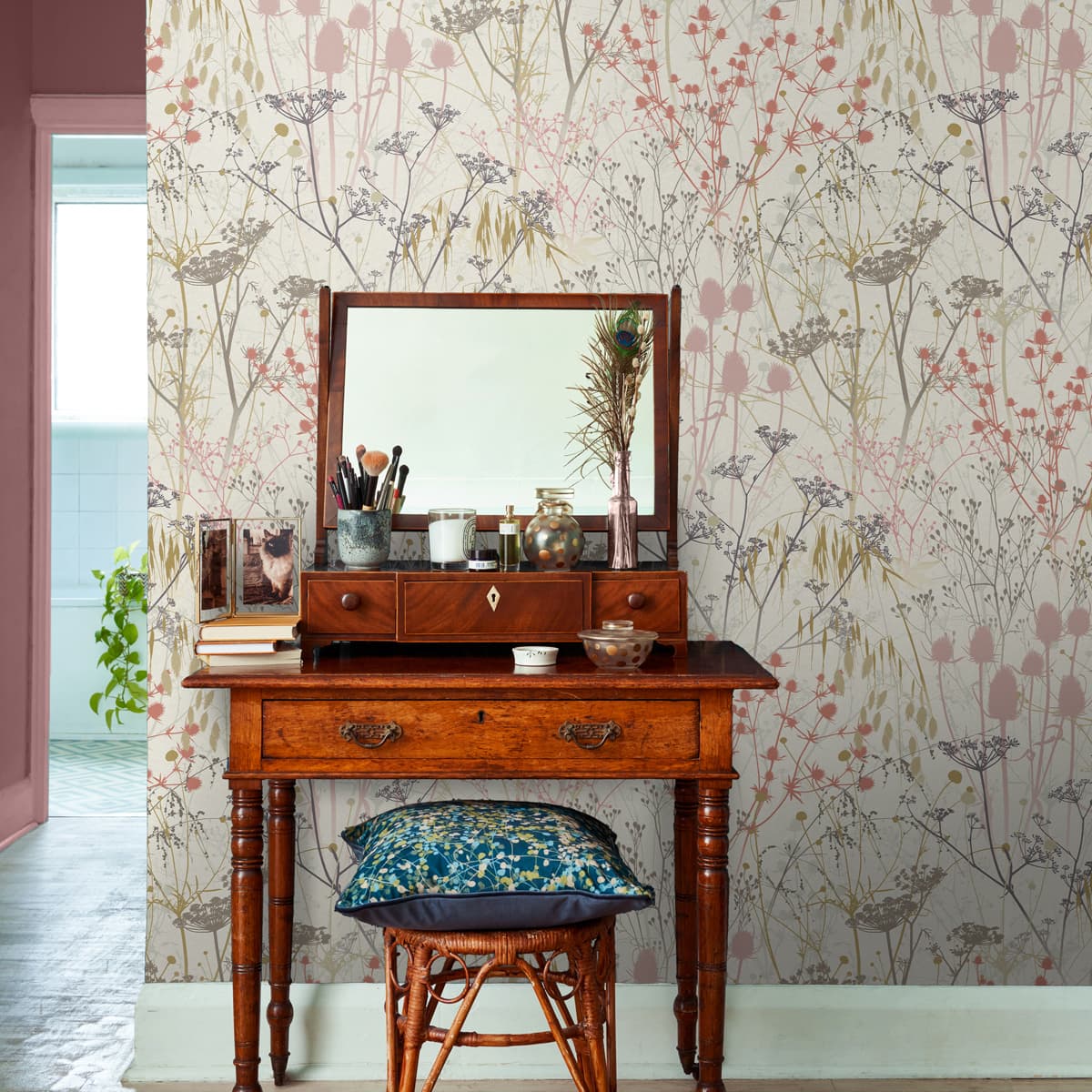 Summer Border Wallpaper - Shell - Clarissa Hulse