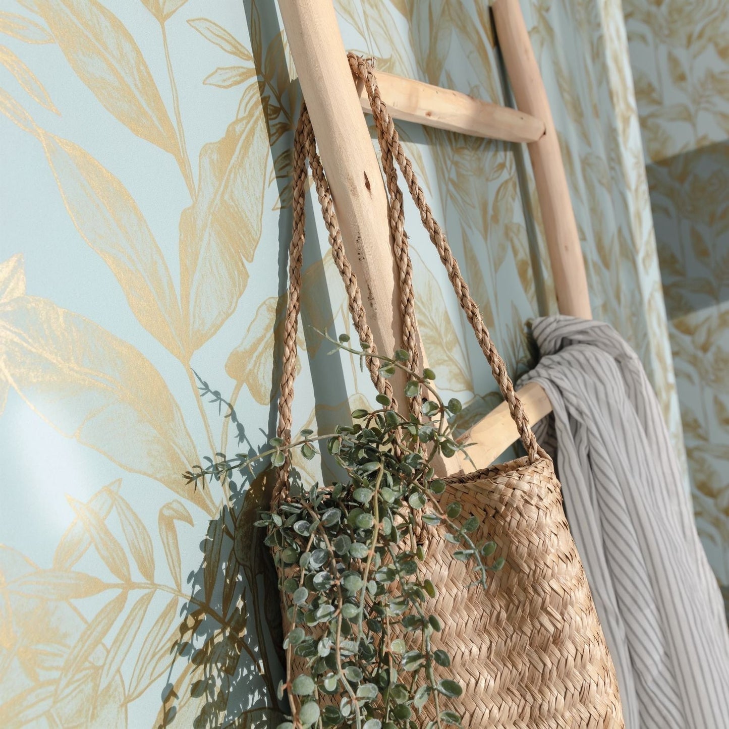 Delicate Wallpaper - Smoke Blue - Caselio - 102636002