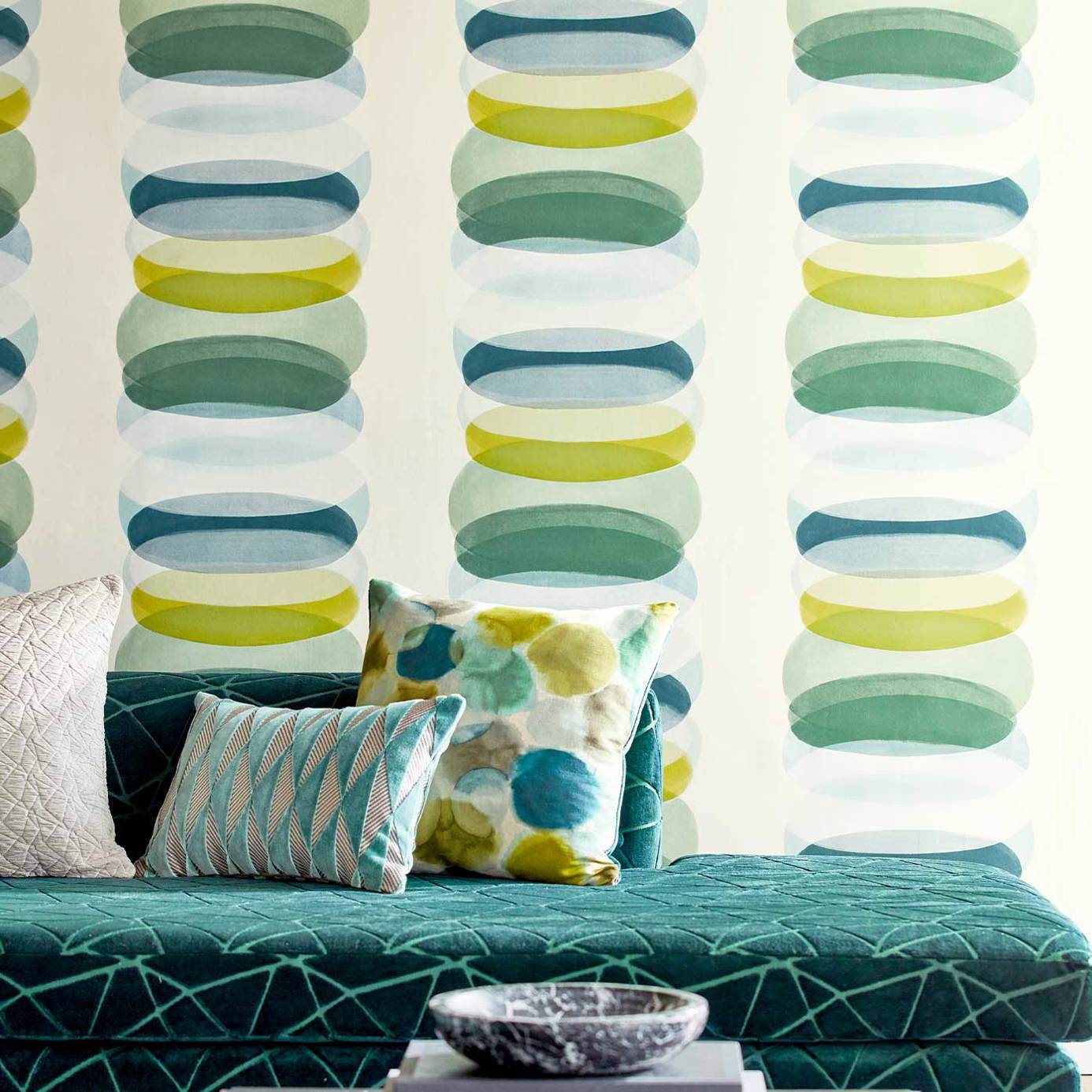 Elliptic Wallpaper - Charcoal - Harlequin - HM6W112196