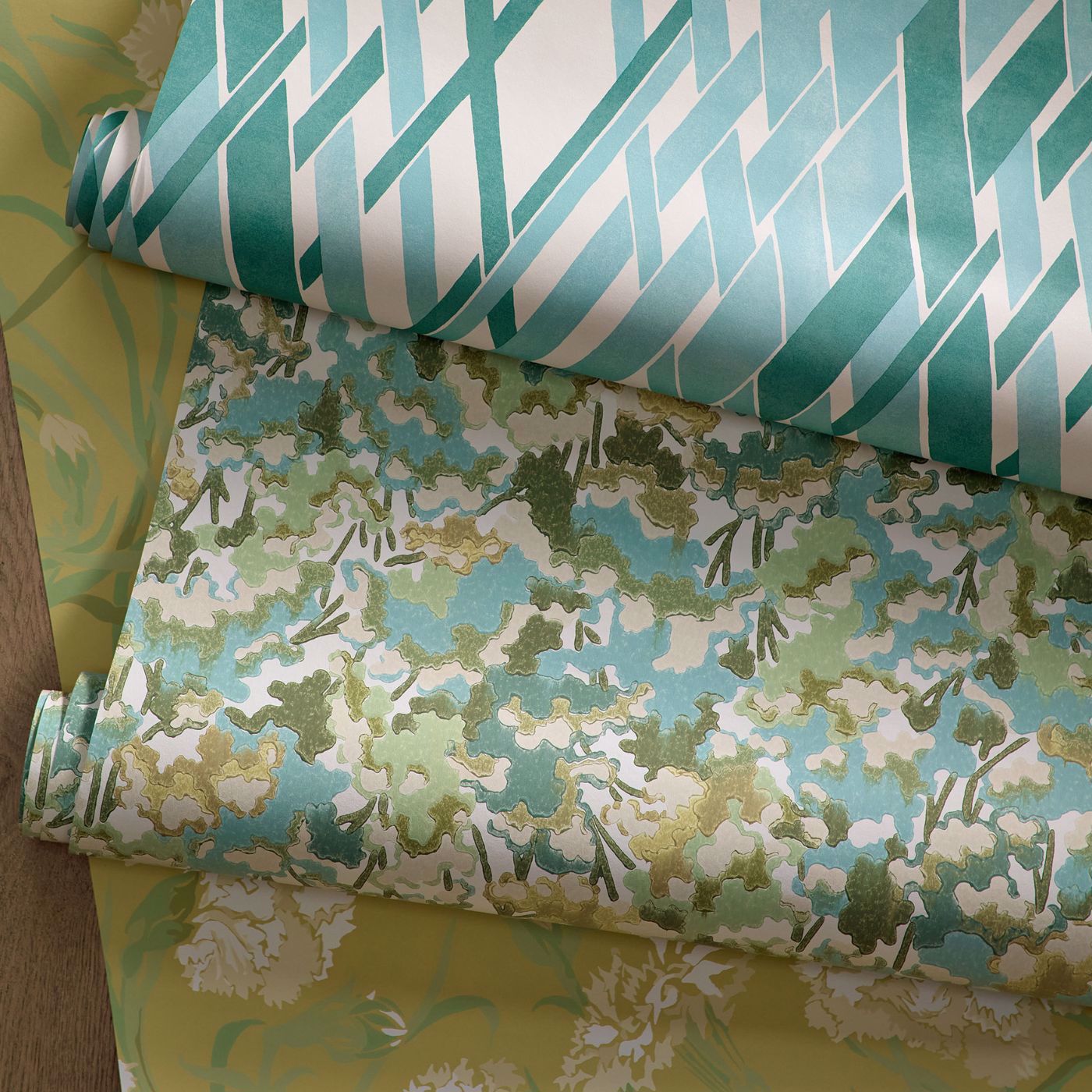 Locronan Wallpaper - Aqua/First Light - Harlequin - HRTW113124