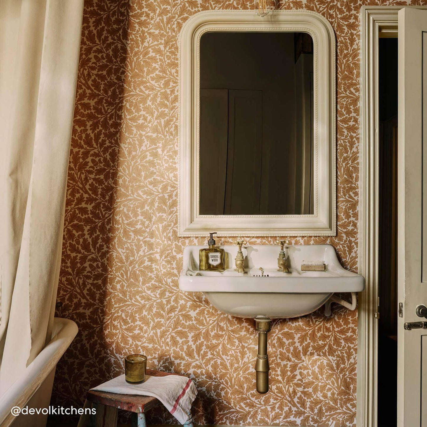 Quercus Wallpaper - Amber - House of Hackney - 1-WA-QUE-DI-AMB-XXX