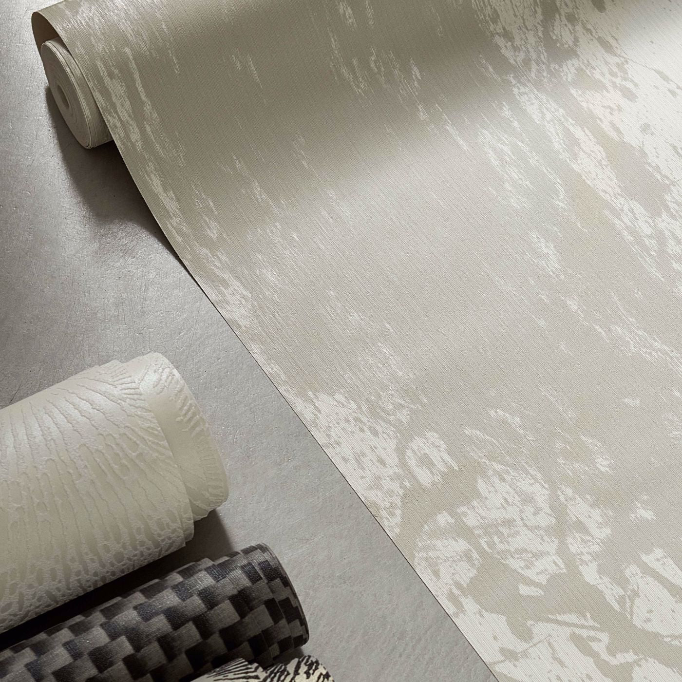 Shore Wallpaper - Alabaster - Harlequin - EREE110795