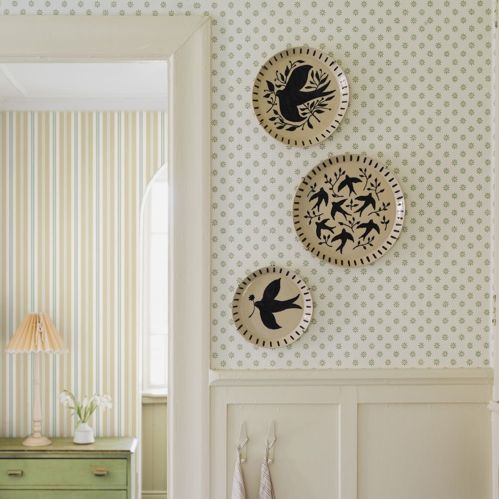 Skogsstjarna Wallpaper - Green - Boråstapeter - 5809 - Premier Wallcovering