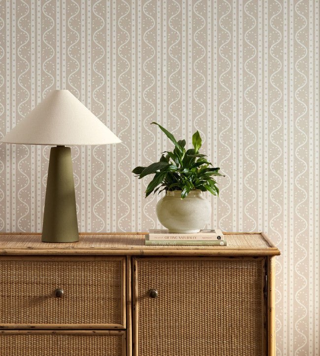 Split Pea Wallpaper - Linen - Scion - NSCW113285