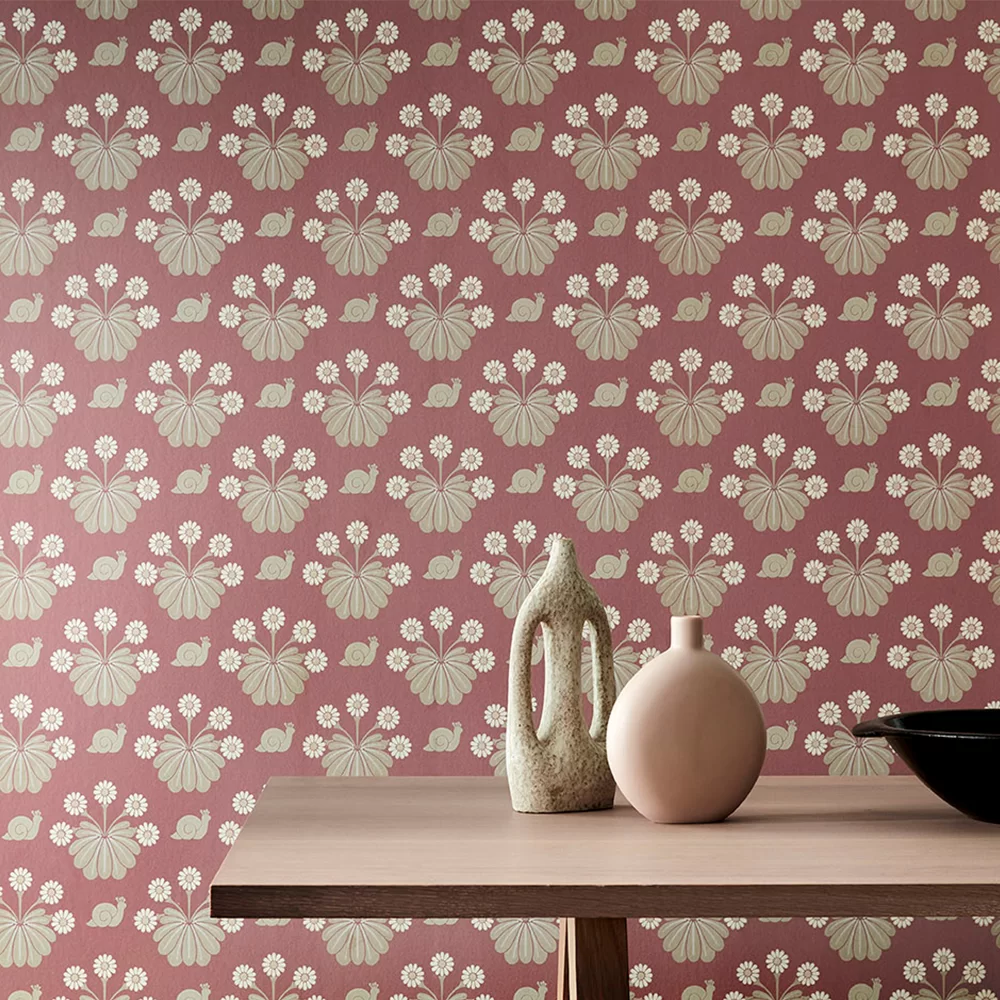 0260BUROSIE - Burges Snail Wallpaper - Rosie - Little Greene