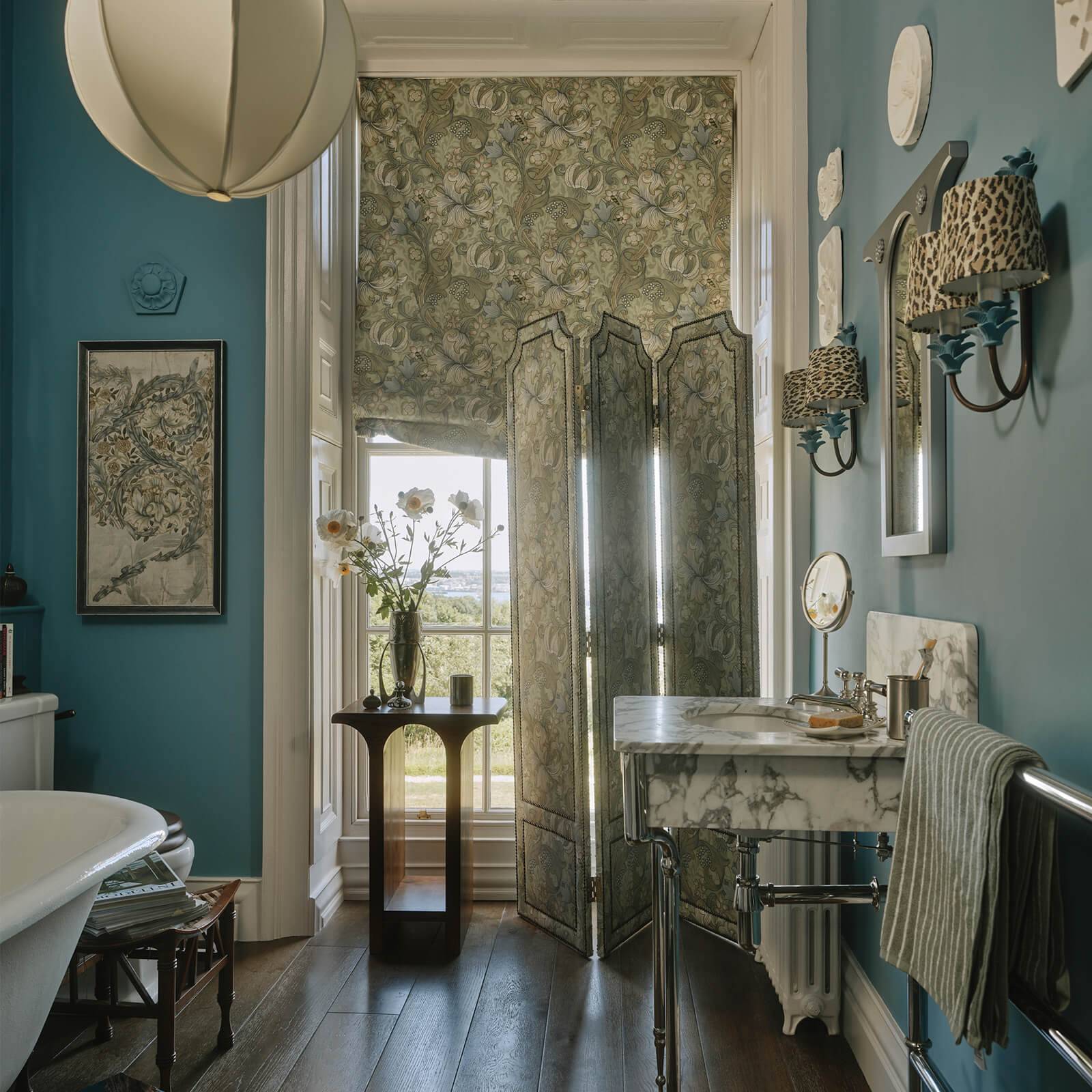 1-FA-GOL-CL-APP-XXX-XXX - Golden Lily Cotton Linen Fabric - Apple - House of Hackney