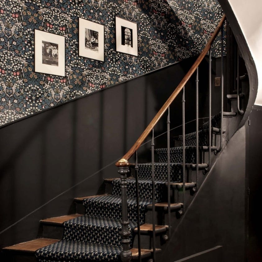 Blackthorn Wallpaper