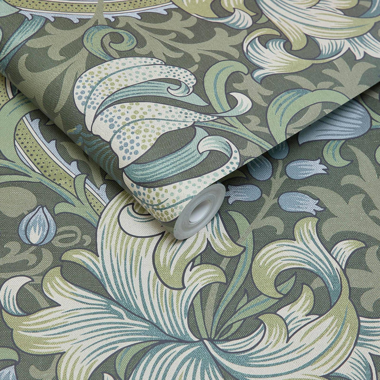 1-WA-GOL-DI-VER-XXX - Golden Lily Wallpaper - Verde - House of Hackney