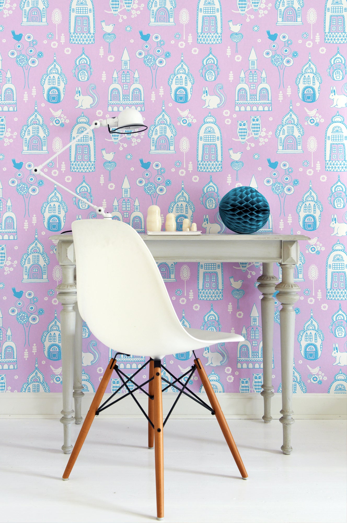 Palace Garden Purple Wallpaper - Majvillan