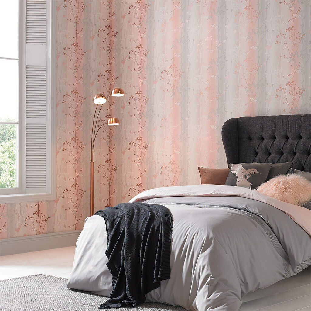 104071 - Wild Flower Wallpaper - Blush - Graham & Brown