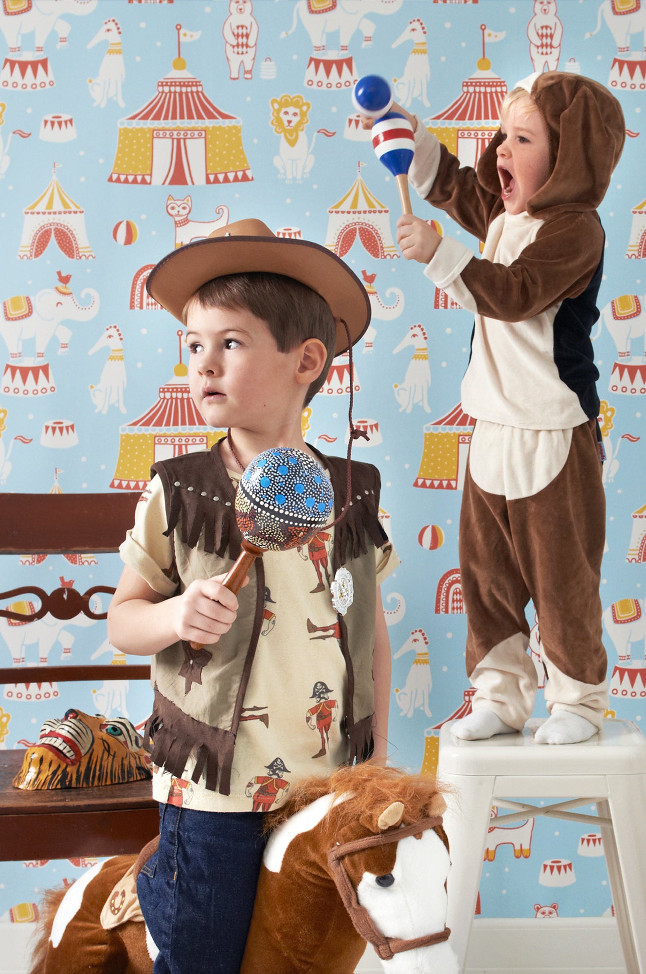 Circus Blue Wallpaper - Majvillan