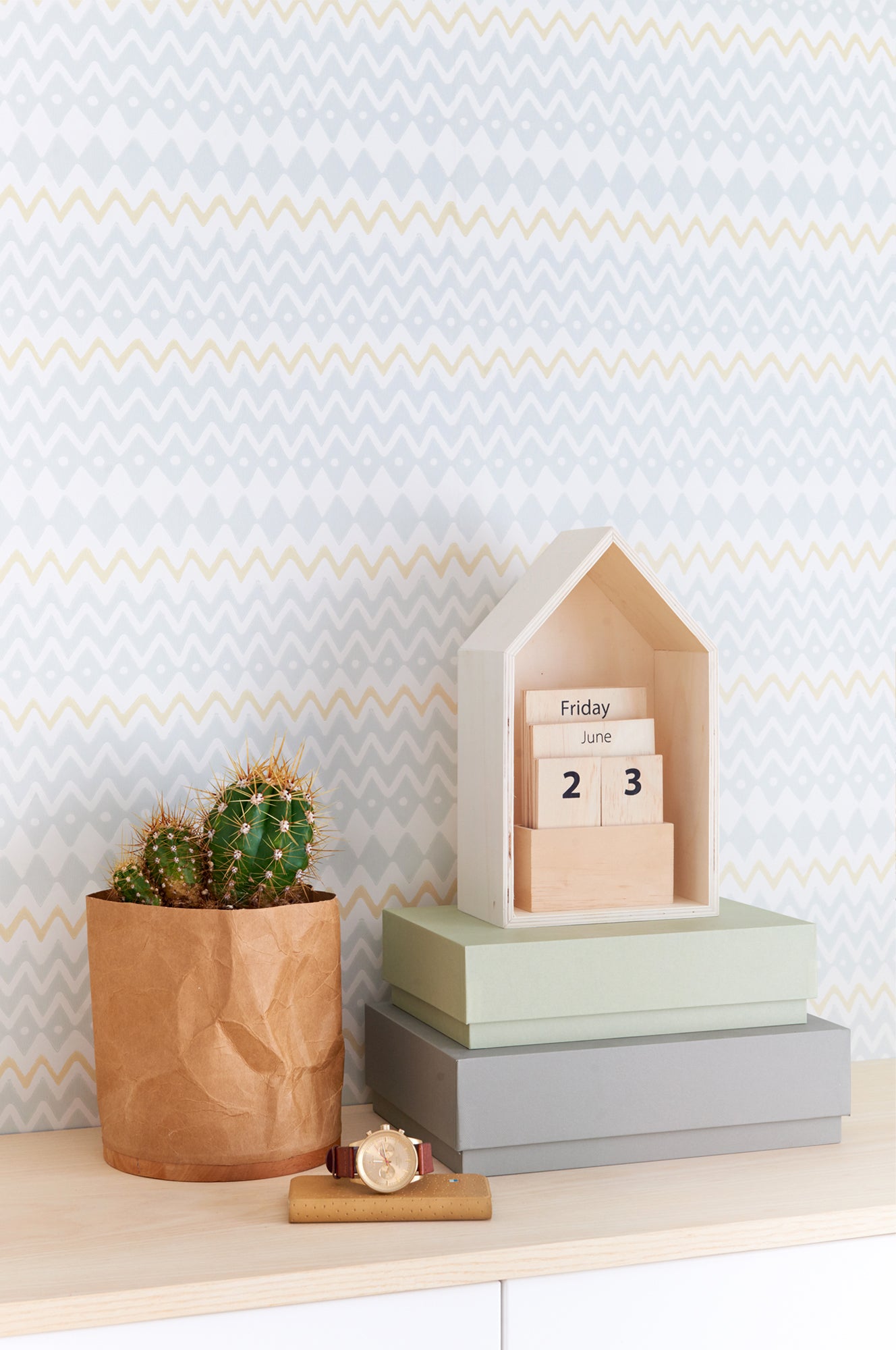 Tomoko Grey Wallpaper - Majvillan