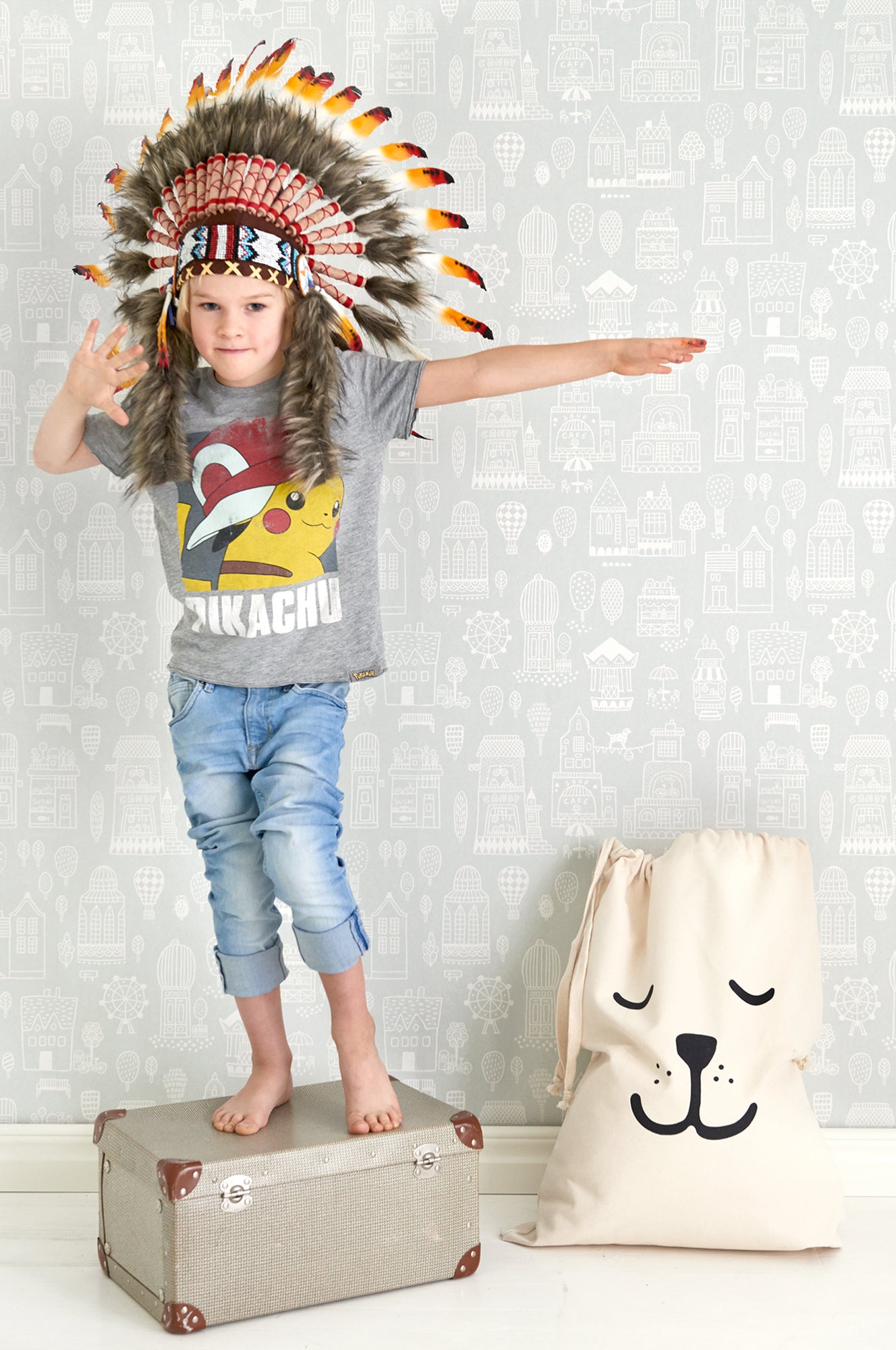 Small Town Gray Wallpaper - Majvillan