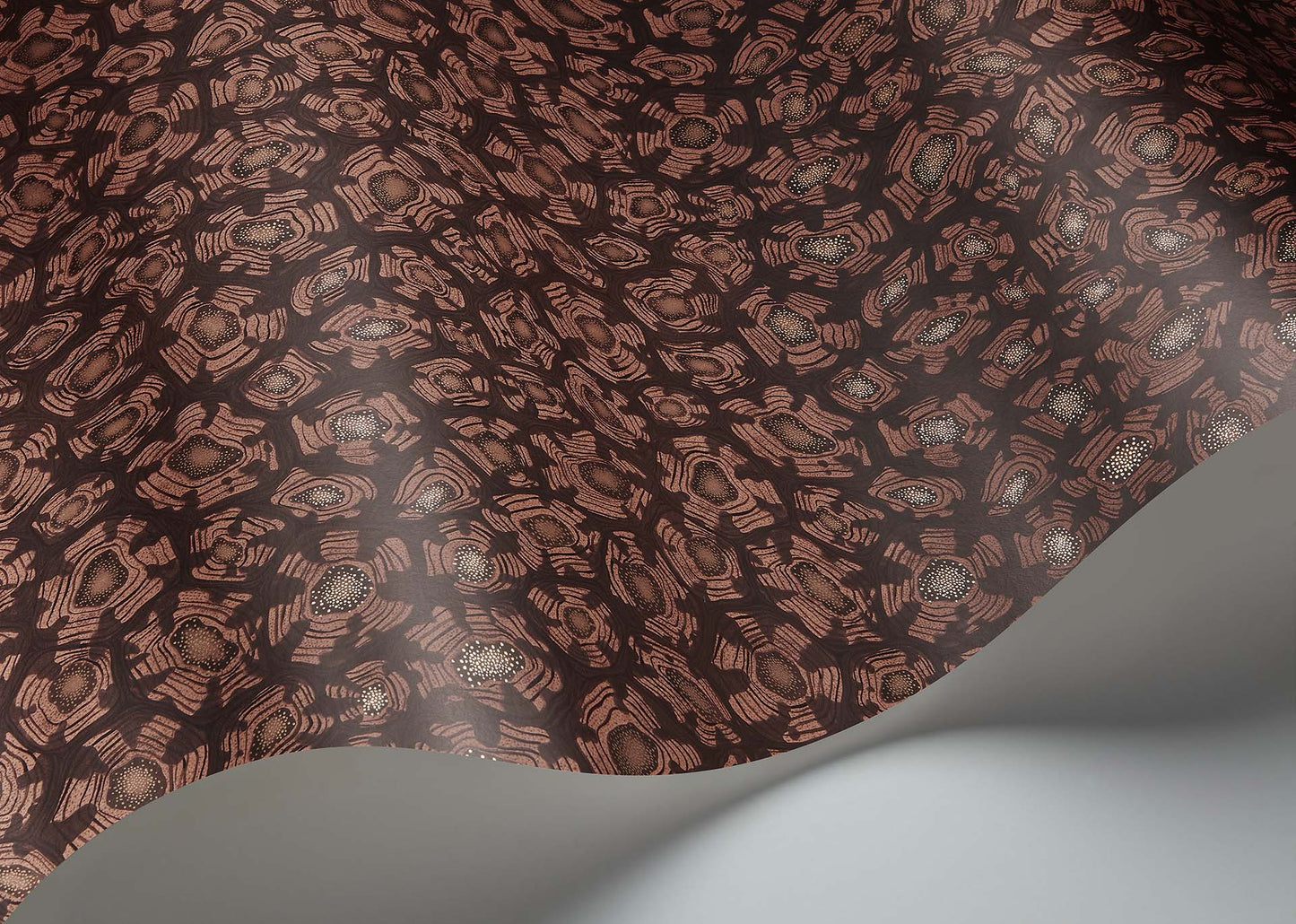 Savanna Shell Wallpaper - Terracotta, Claret & Metallic Gold - 119/4018