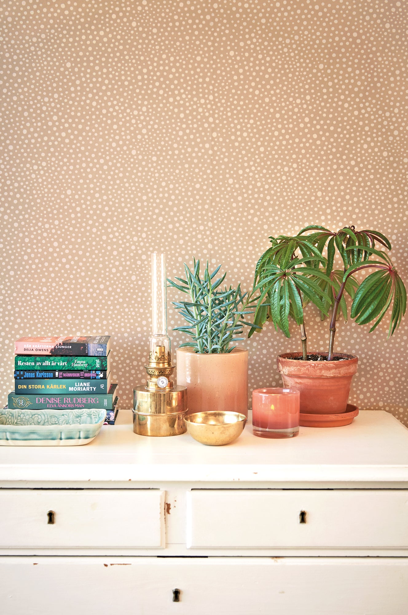 Dots Teddy Brown Wallpaper - Majvillan