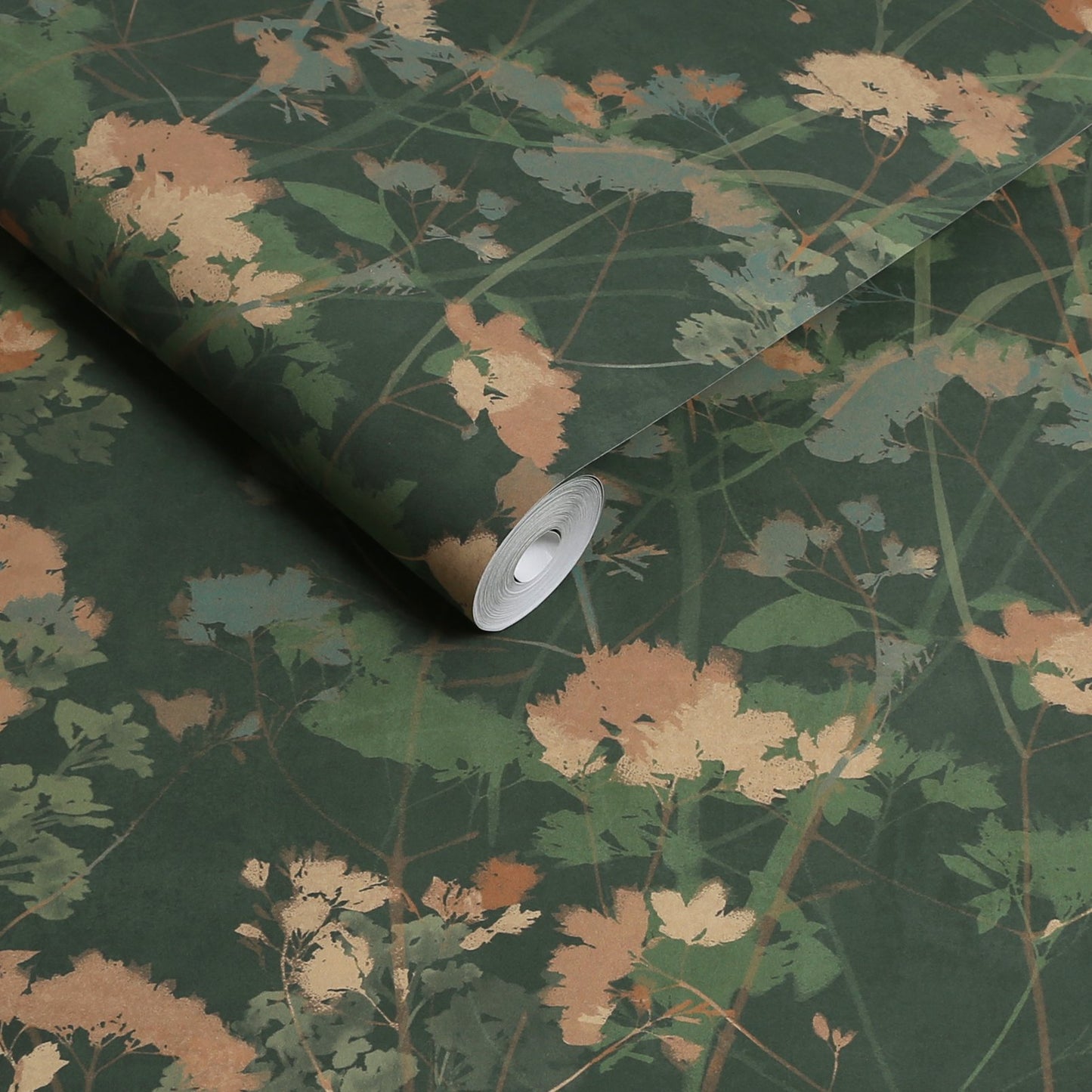 124102 - Flower Press Wallpaper - Palm - Graham & Brown