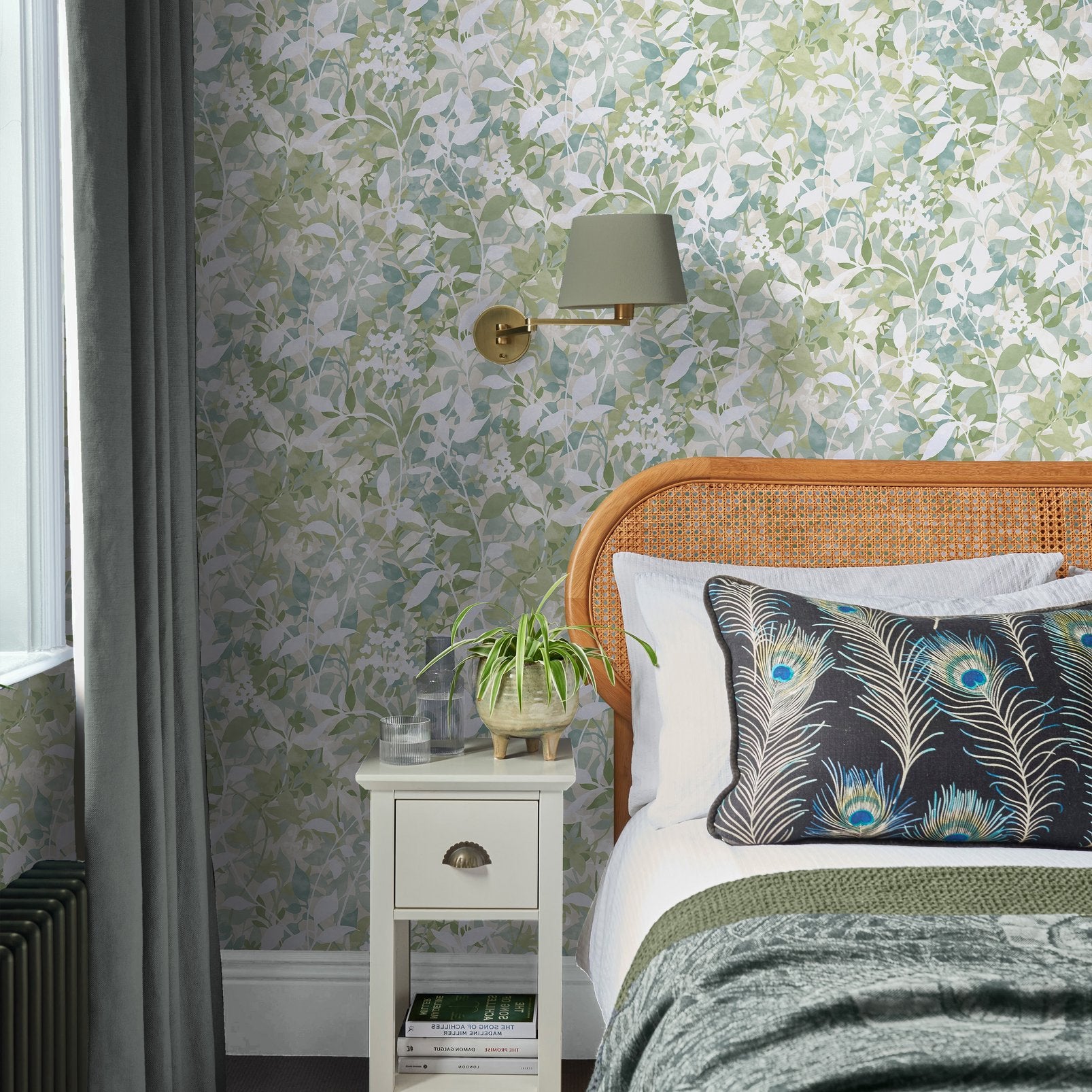 124115 - Fleur Wallpaper - Sage - Graham & Brown