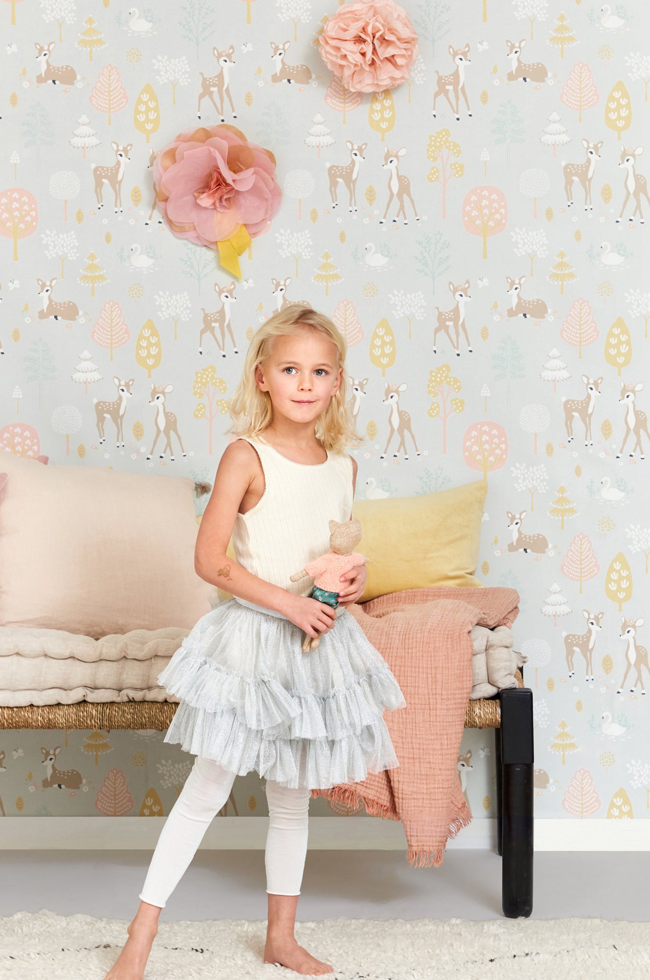 Golden Woods Soft Grey Wallpaper - Majvillan