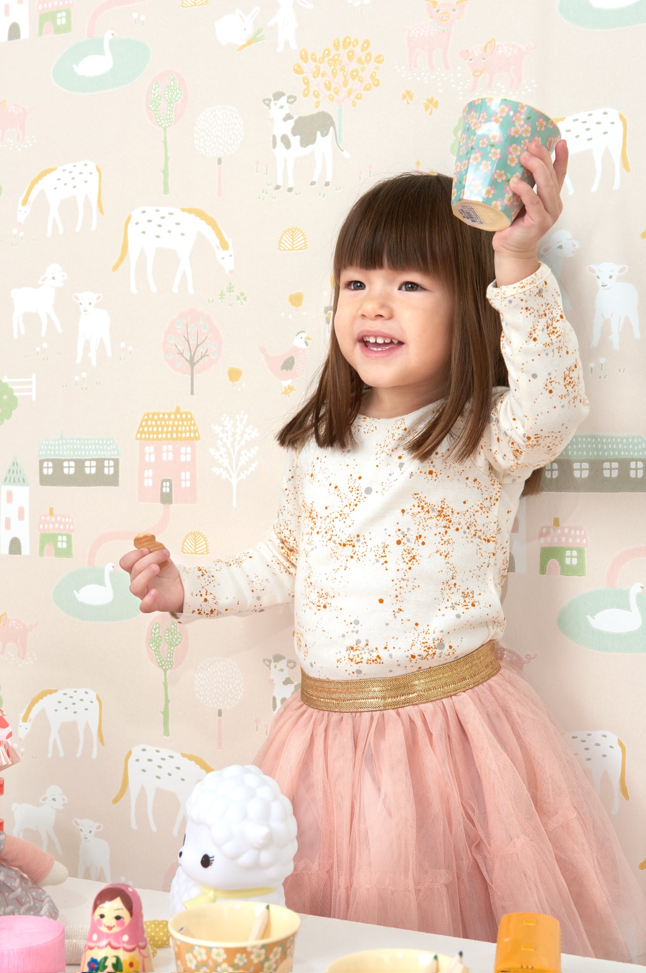 My Farm  Soft Pink Wallpaper - Majvillan