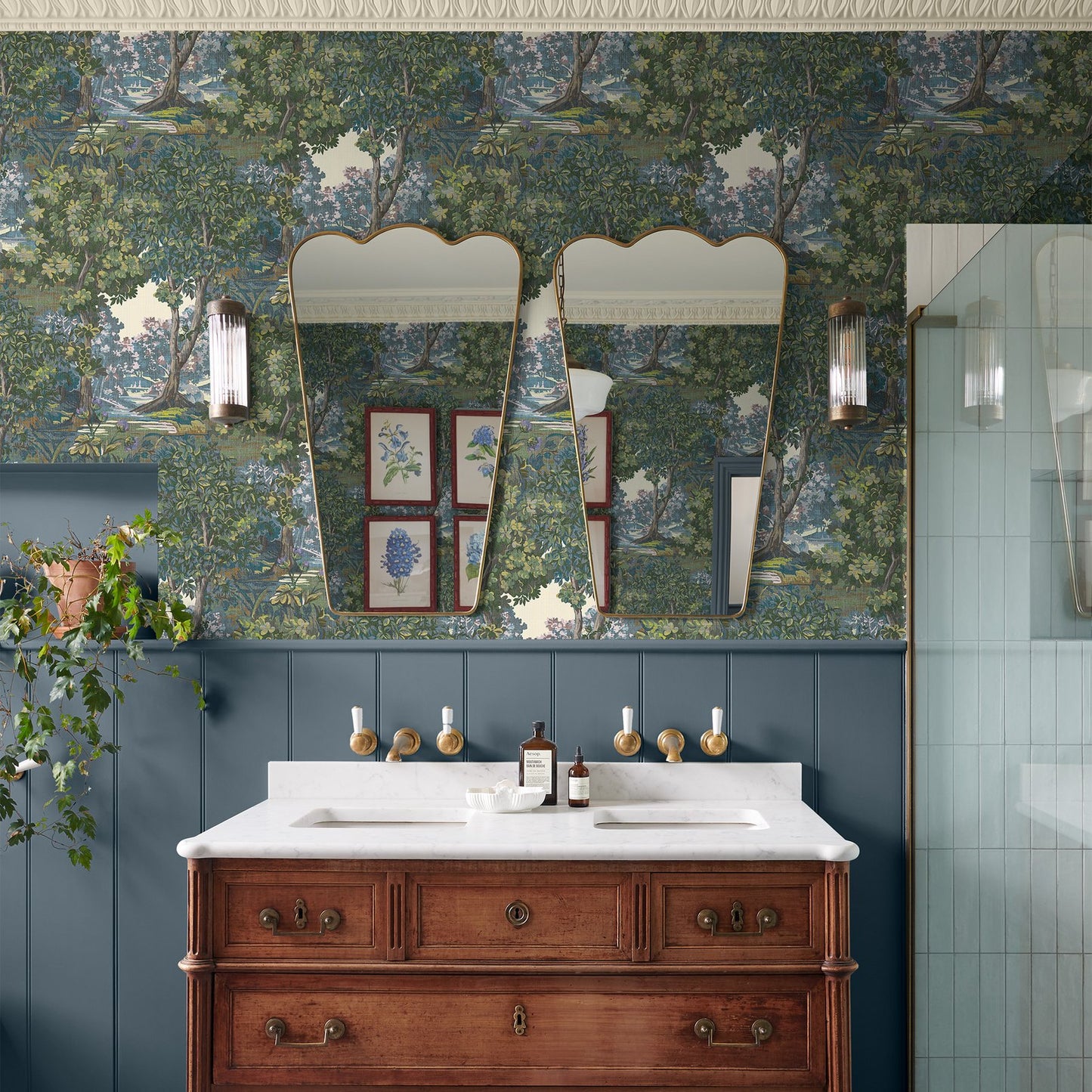 127901 - Bodenham Wallpaper - Heritage Green - Graham & Brown