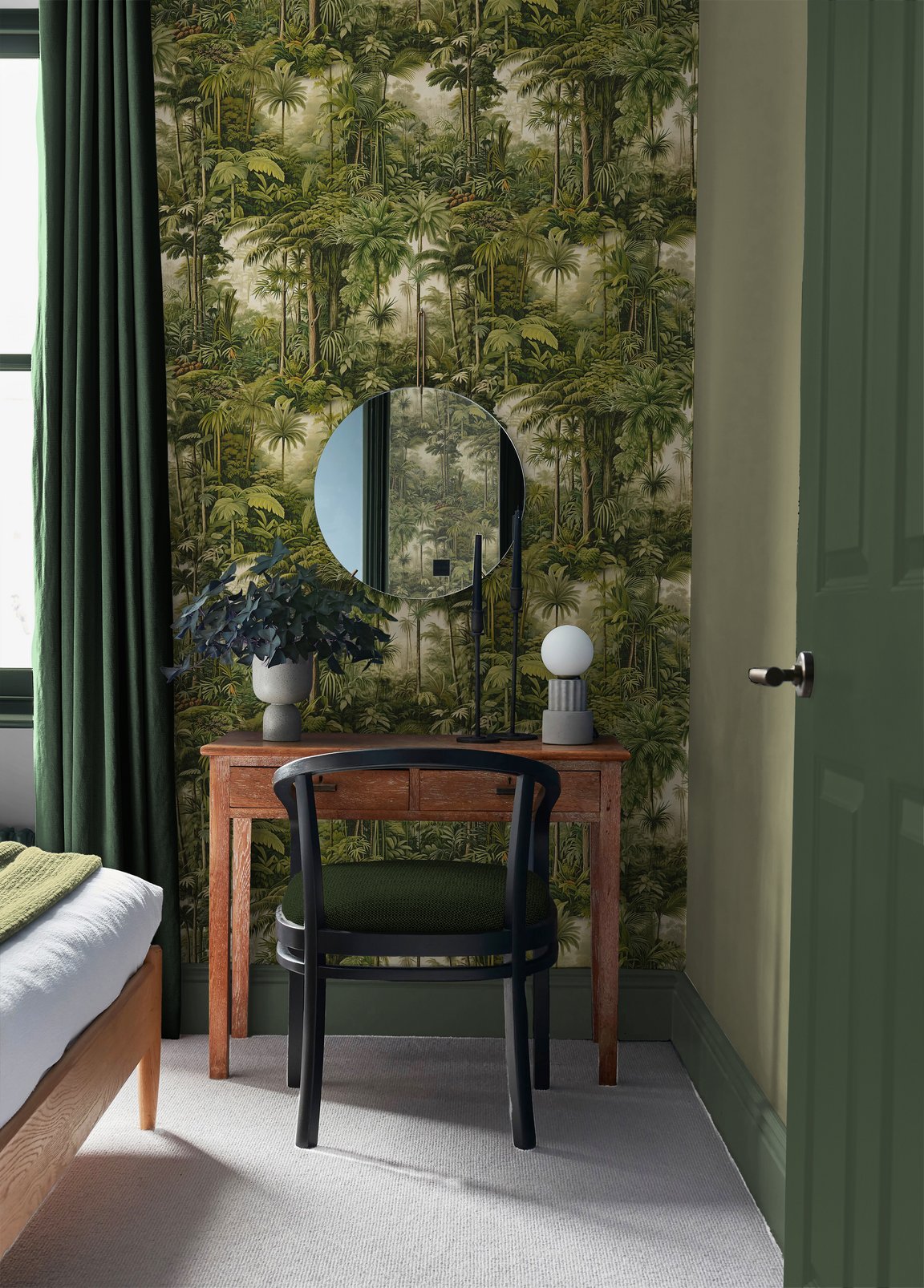 127913 - Benmore Ridge Wallpaper - Lush Green - Graham & Brown