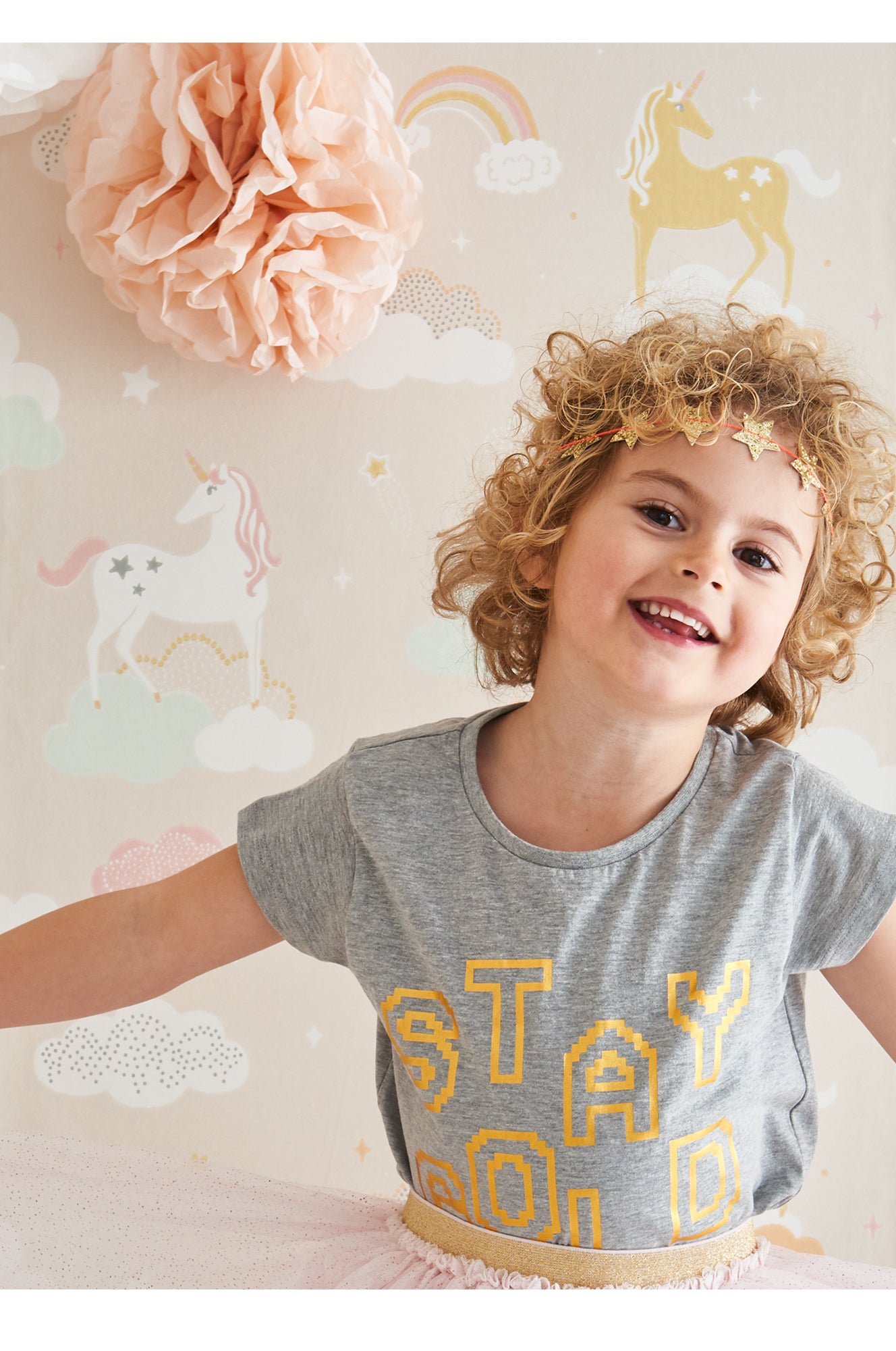 Rainbow Treasures Lovely Pastel Pink Wallpaper - Majvillan